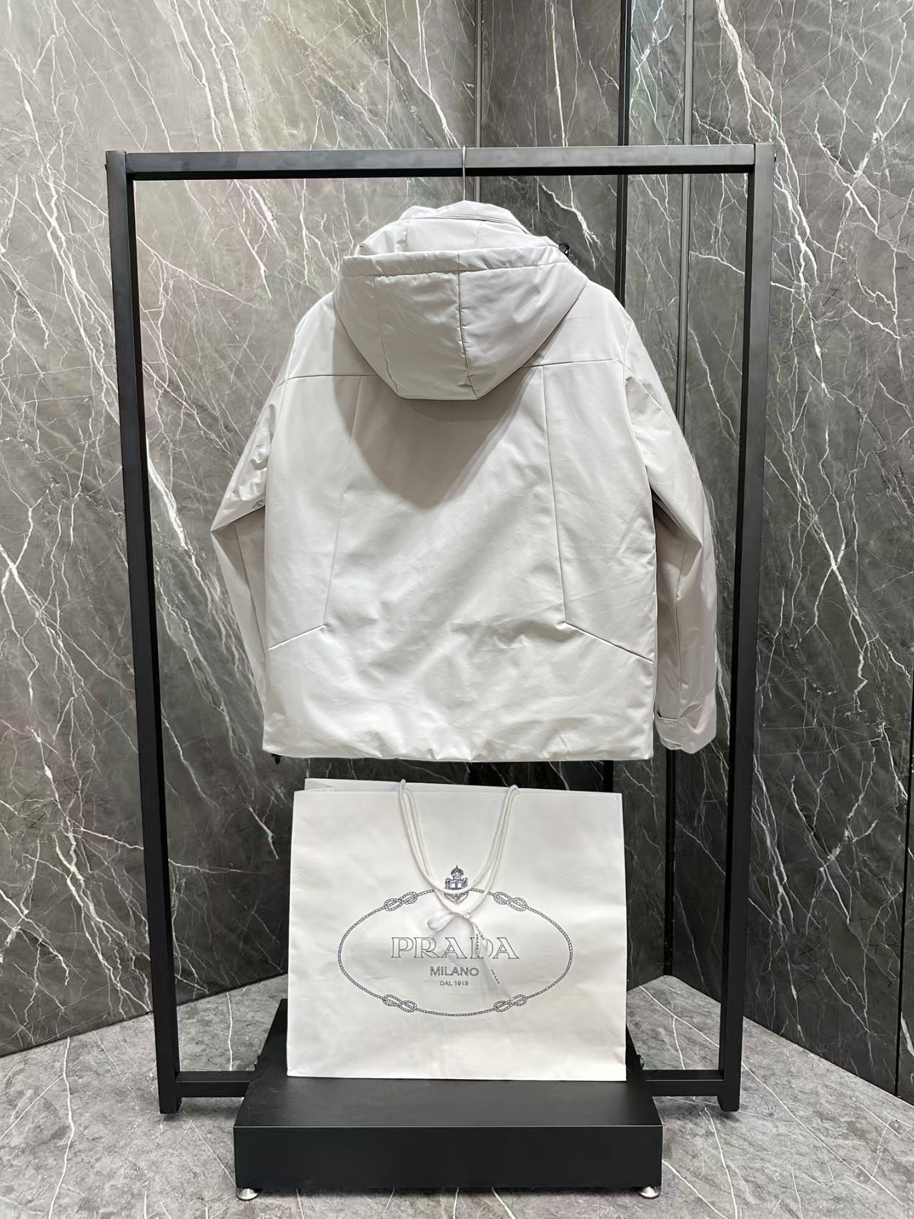 Moncler Down Jacket S-m-l-xl