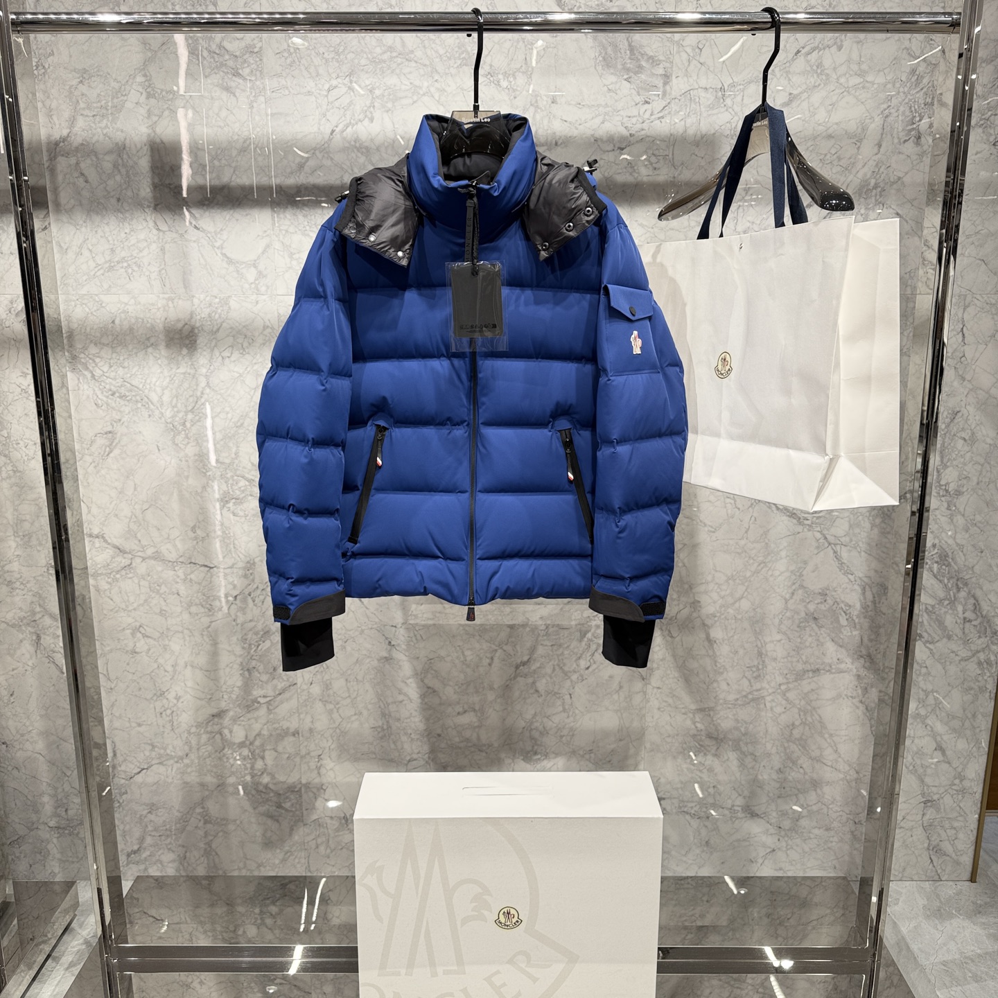 Moncler Basic Clothing White Duck Down M-l