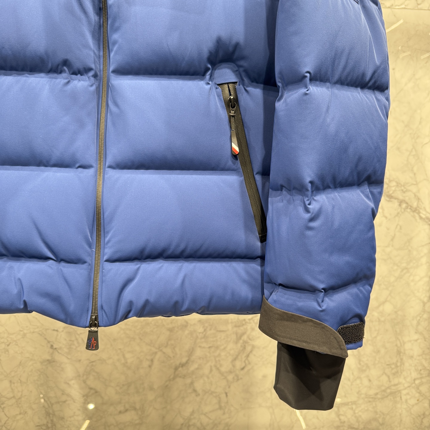 Moncler Basic Clothing White Duck Down M-l