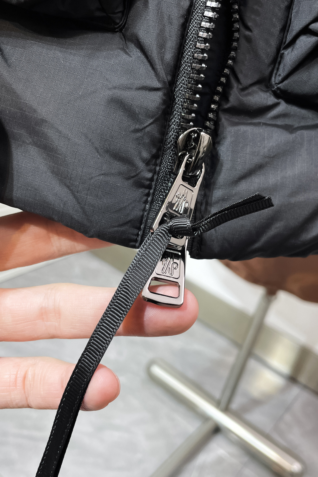 Moncler Down Vest White Duck Down Black S-m-l-xl
