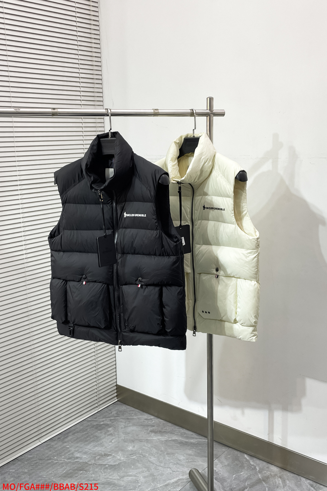 Moncler Down Vest White Duck Down Black S-m-l-xl
