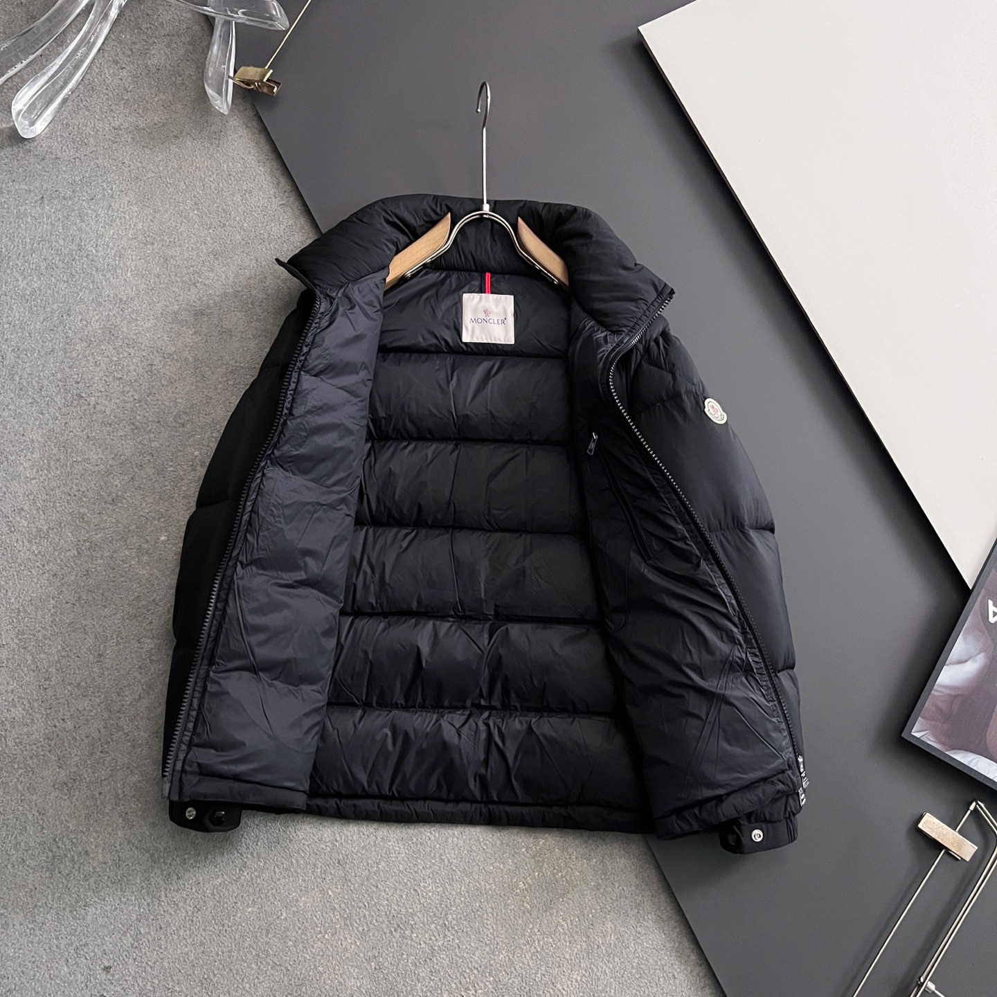 Moncler Down Jacket White Duck Down M