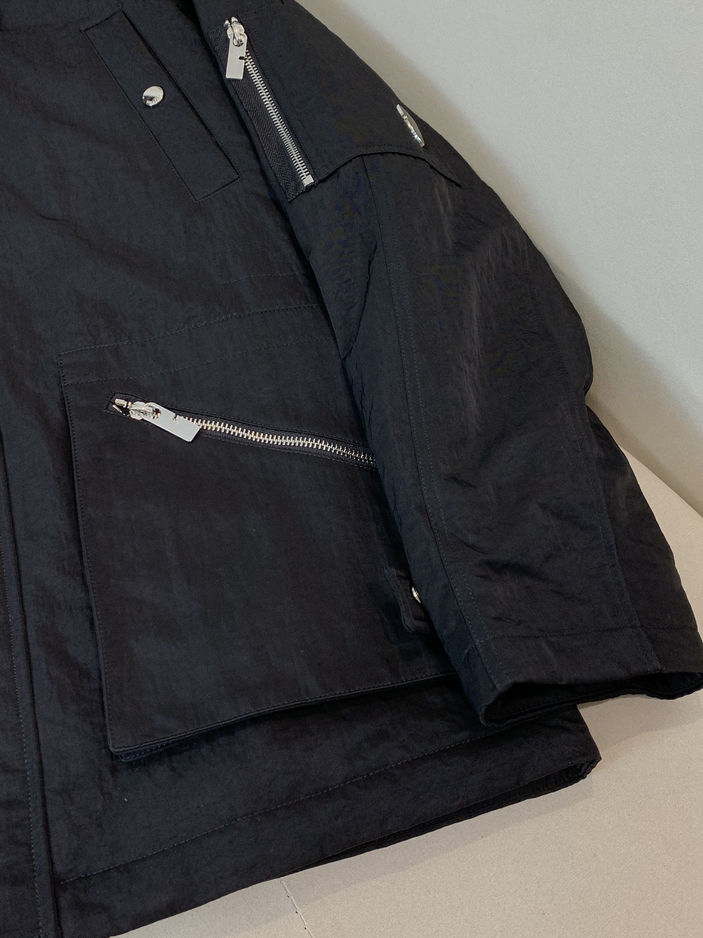 Burberry Male Down Jacket White Duck Down Black Hooded
