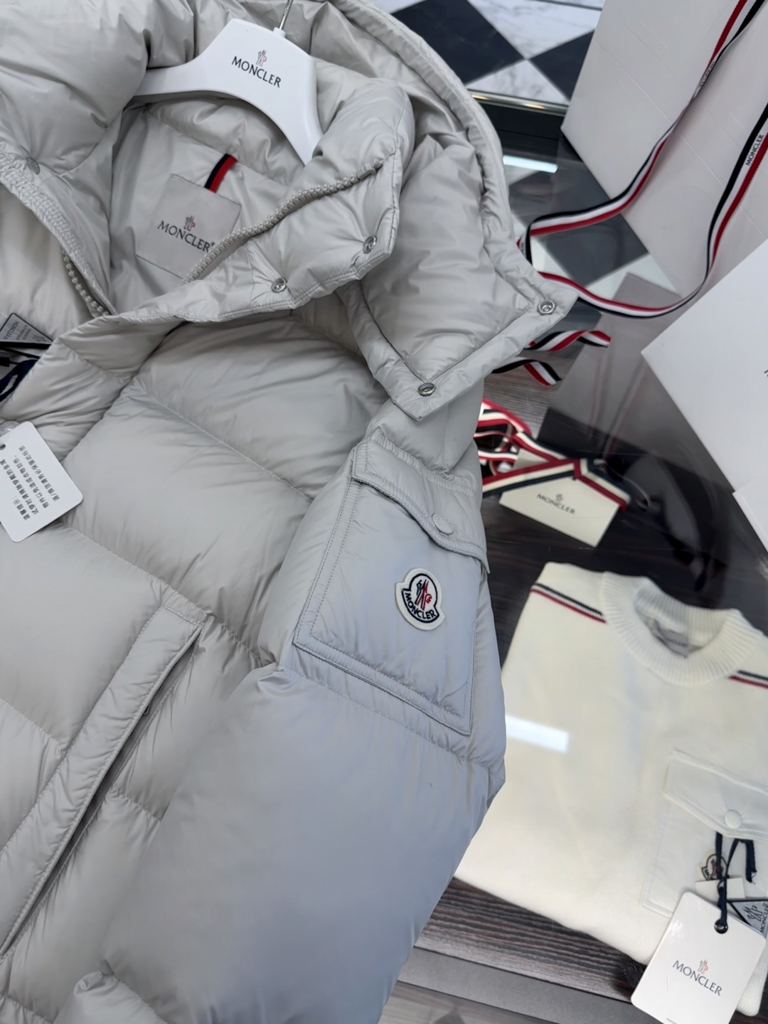 Moncler Down Jacket M-l