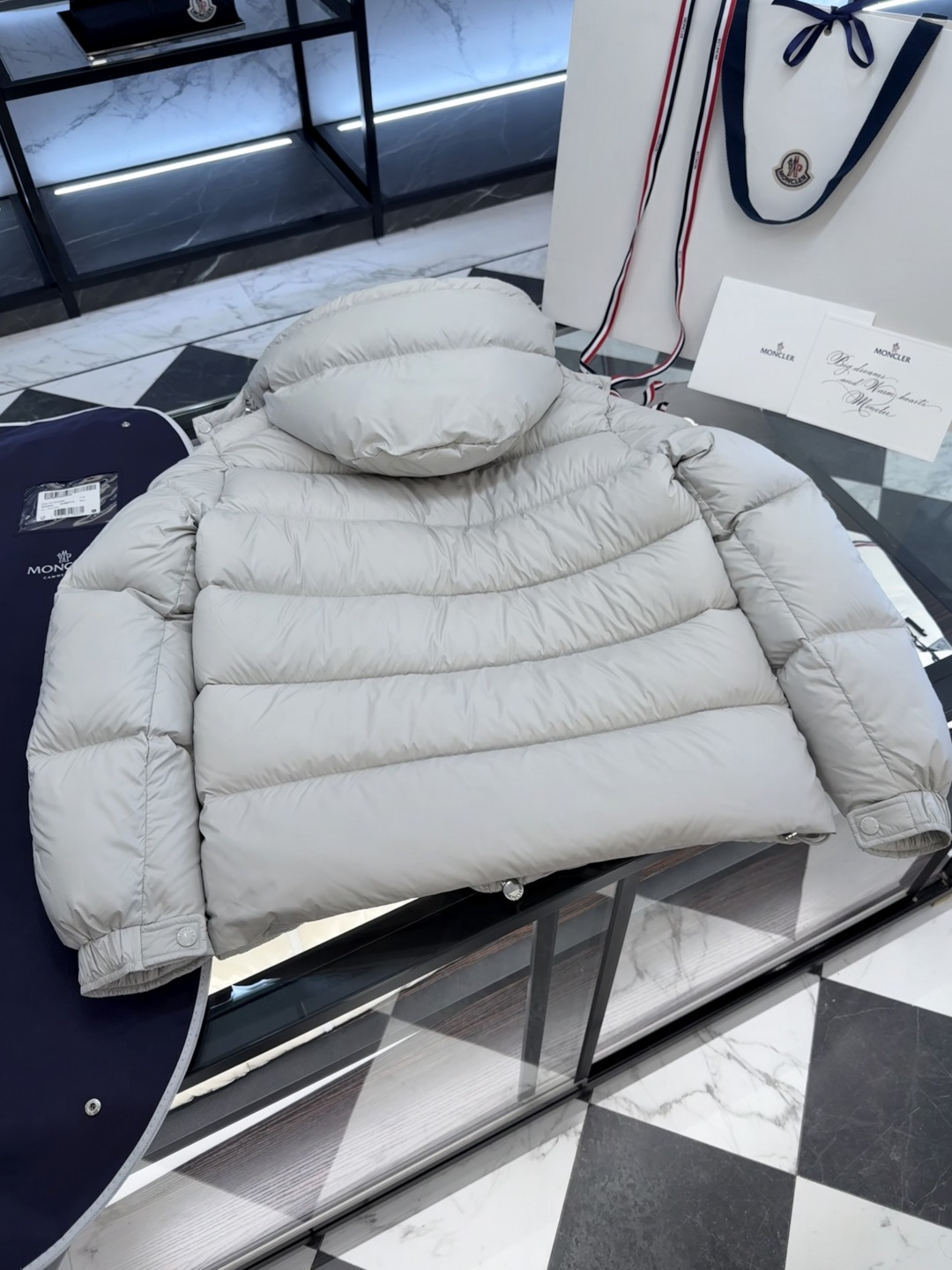 Moncler Down Jacket M-l