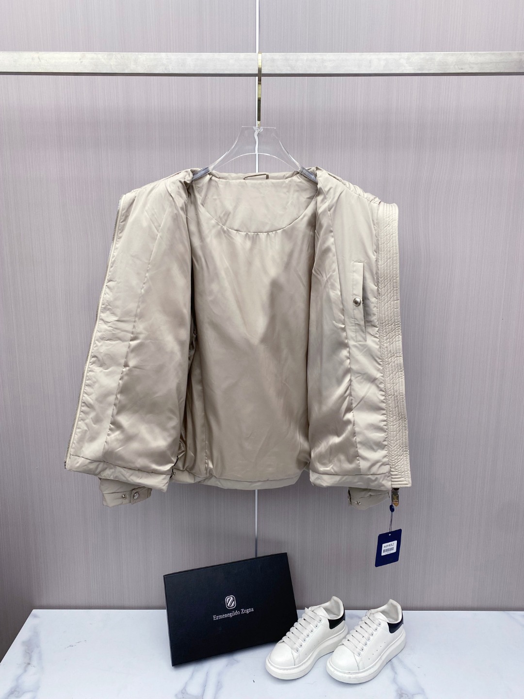 Louis Vuitton Down Jacket Black Hooded S-l
