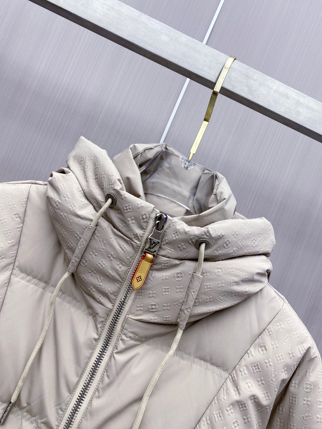 Louis Vuitton Down Jacket Black Hooded S-l