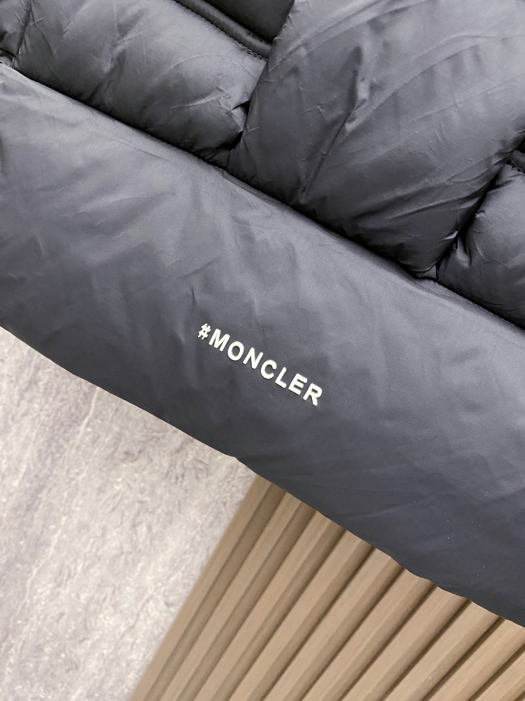 Moncler Down Vest White Duck Down Black M-l