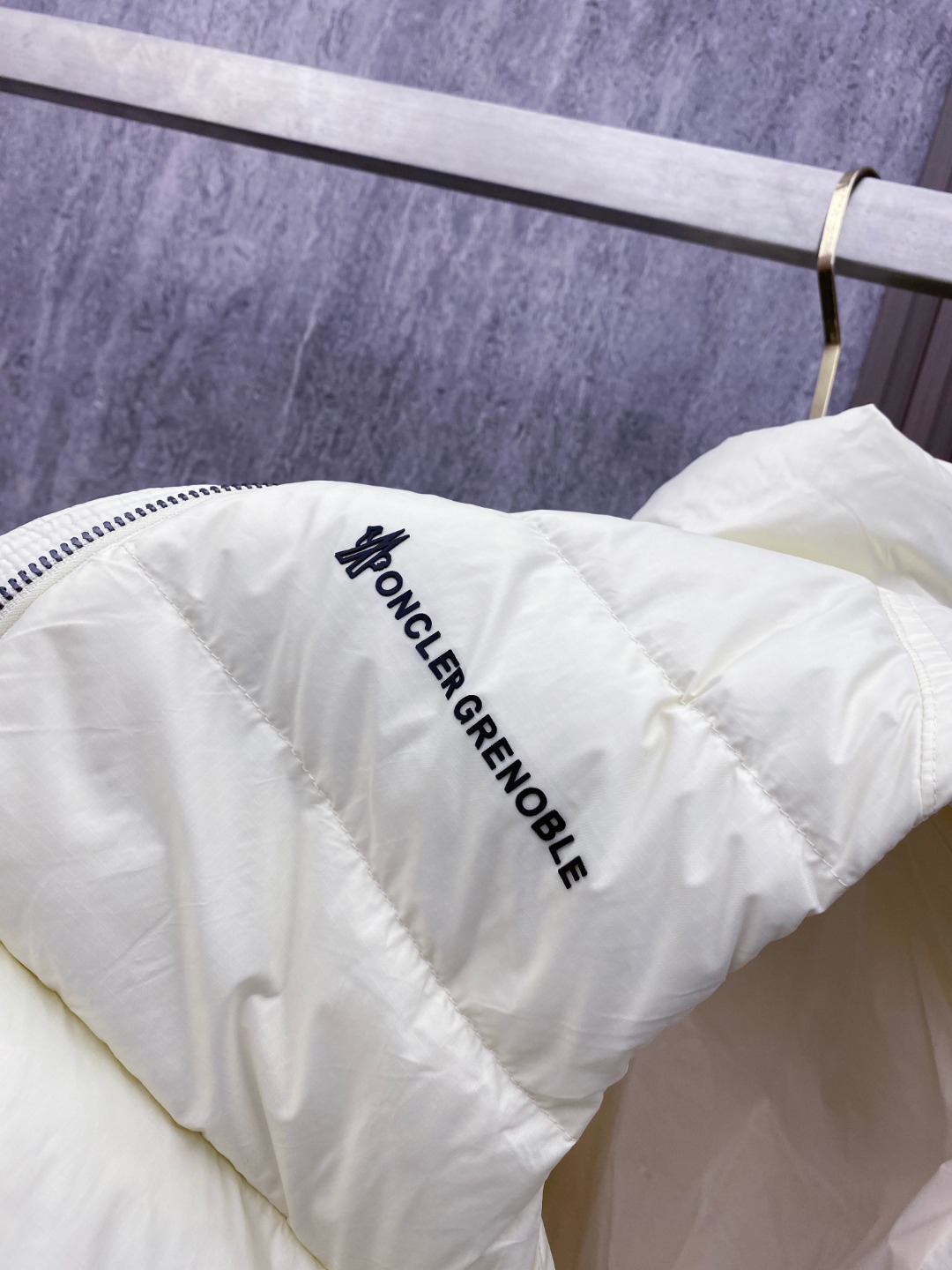 Moncler Down Vest White Duck Down Black M-l
