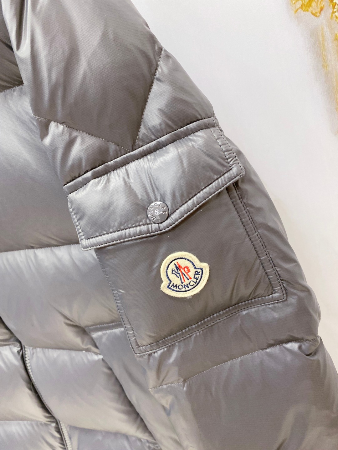 Moncler Basic Clothing White Duck Down M-l