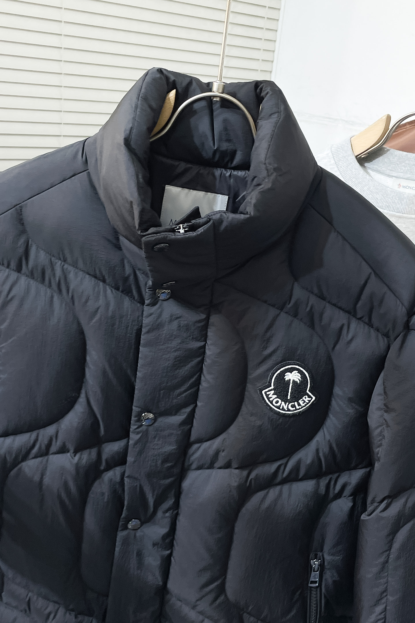Moncler Down Jacket Black M-l-xl