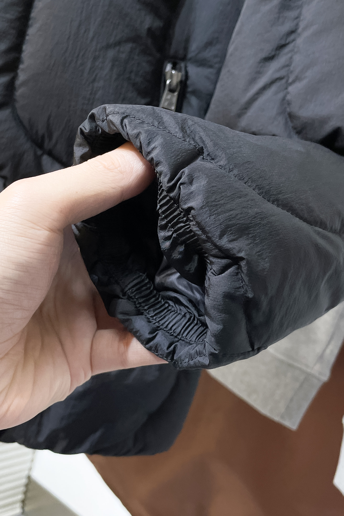 Moncler Down Jacket Black M-l-xl