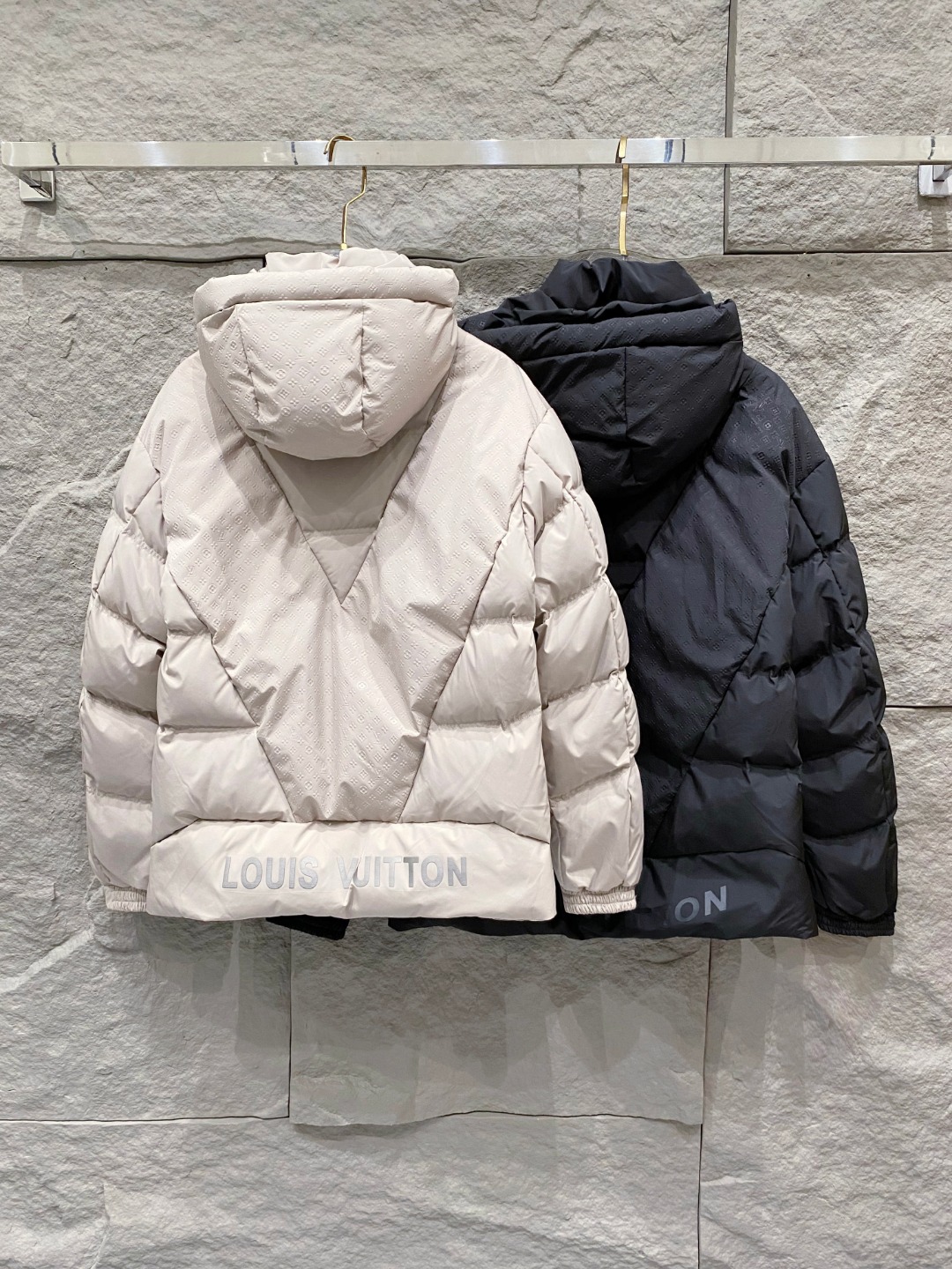 Louis Vuitton Down Jacket Black Hooded S-l