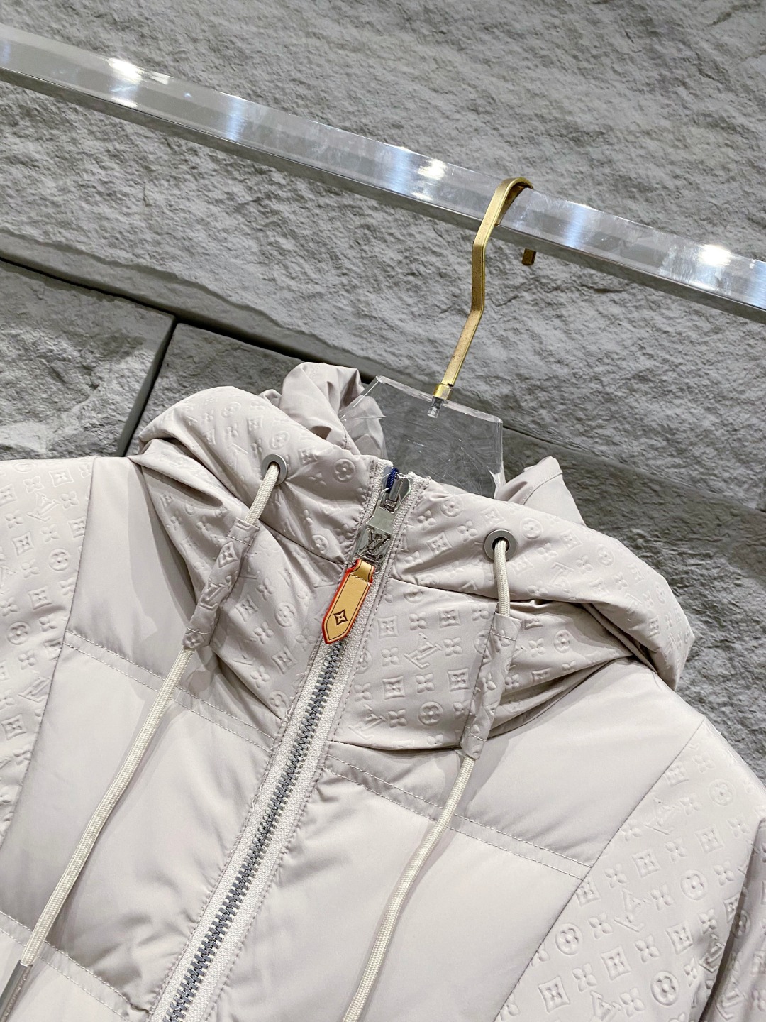 Louis Vuitton Down Jacket Black Hooded S-l