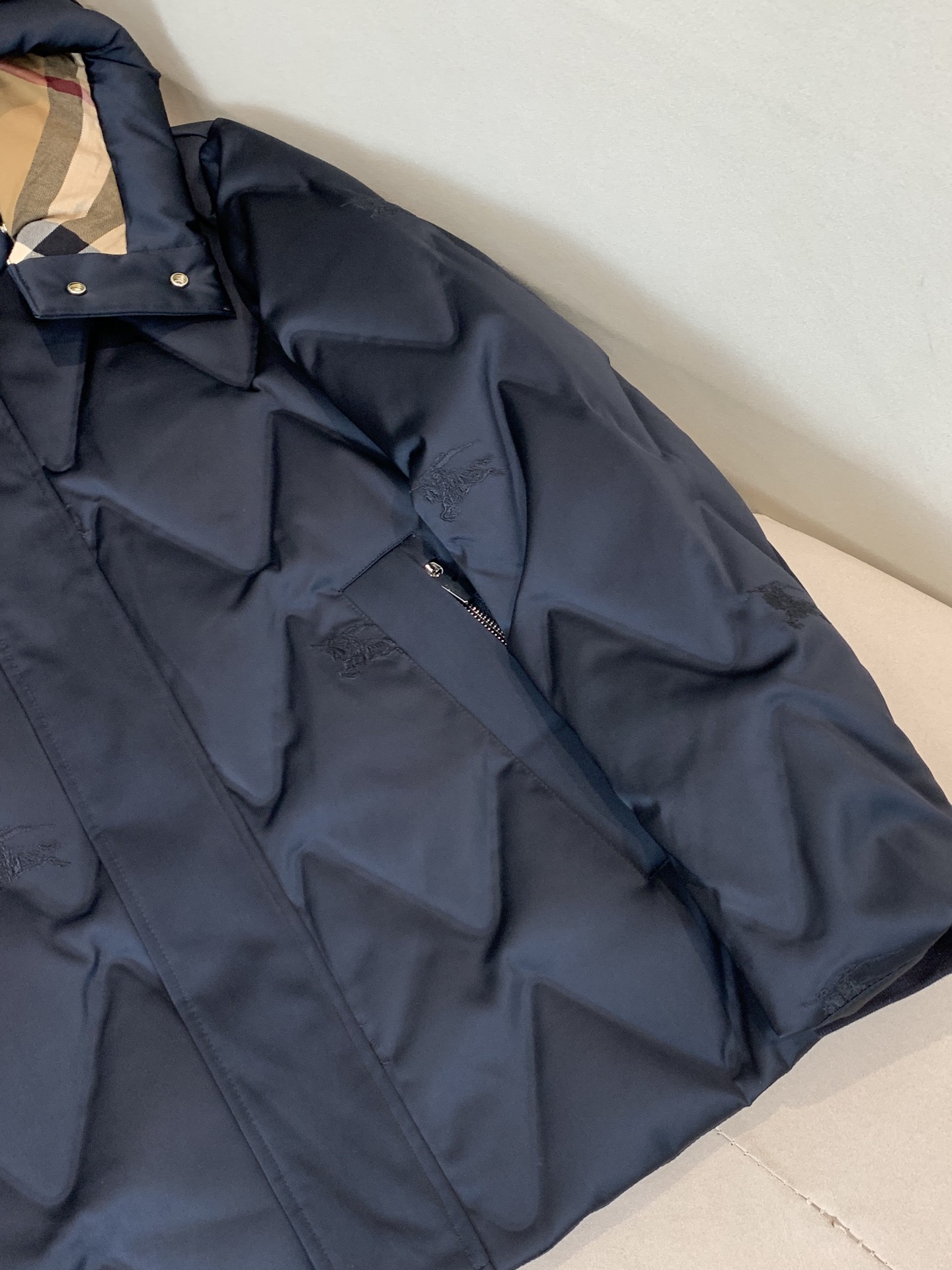 Burberry Down Jacket White Duck Down Black Hooded S