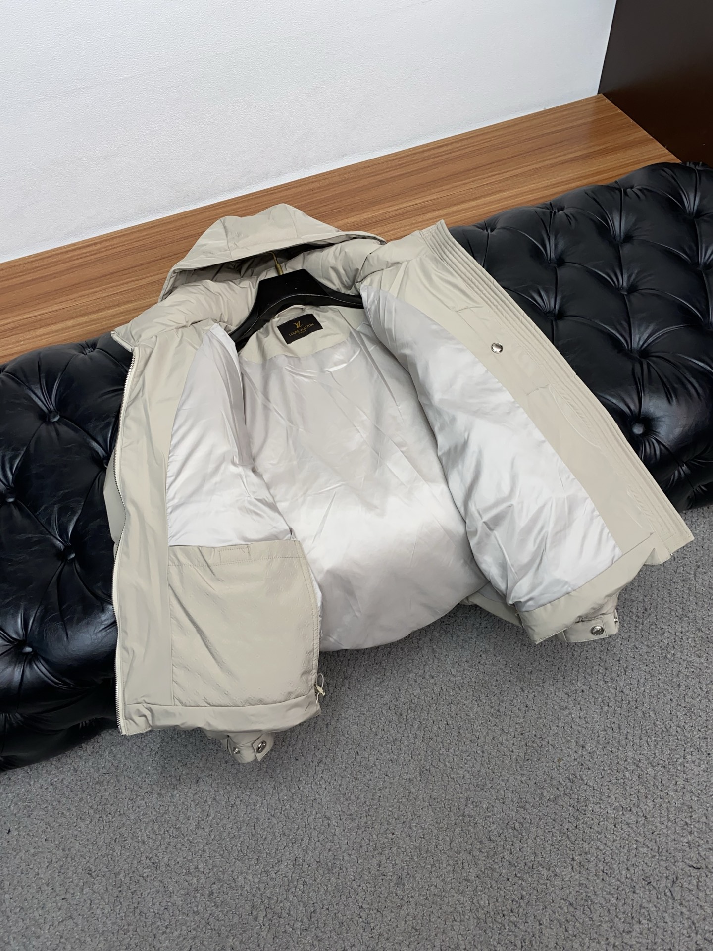 Louis Vuitton Couple Down Jacket White Duck Down M-xl