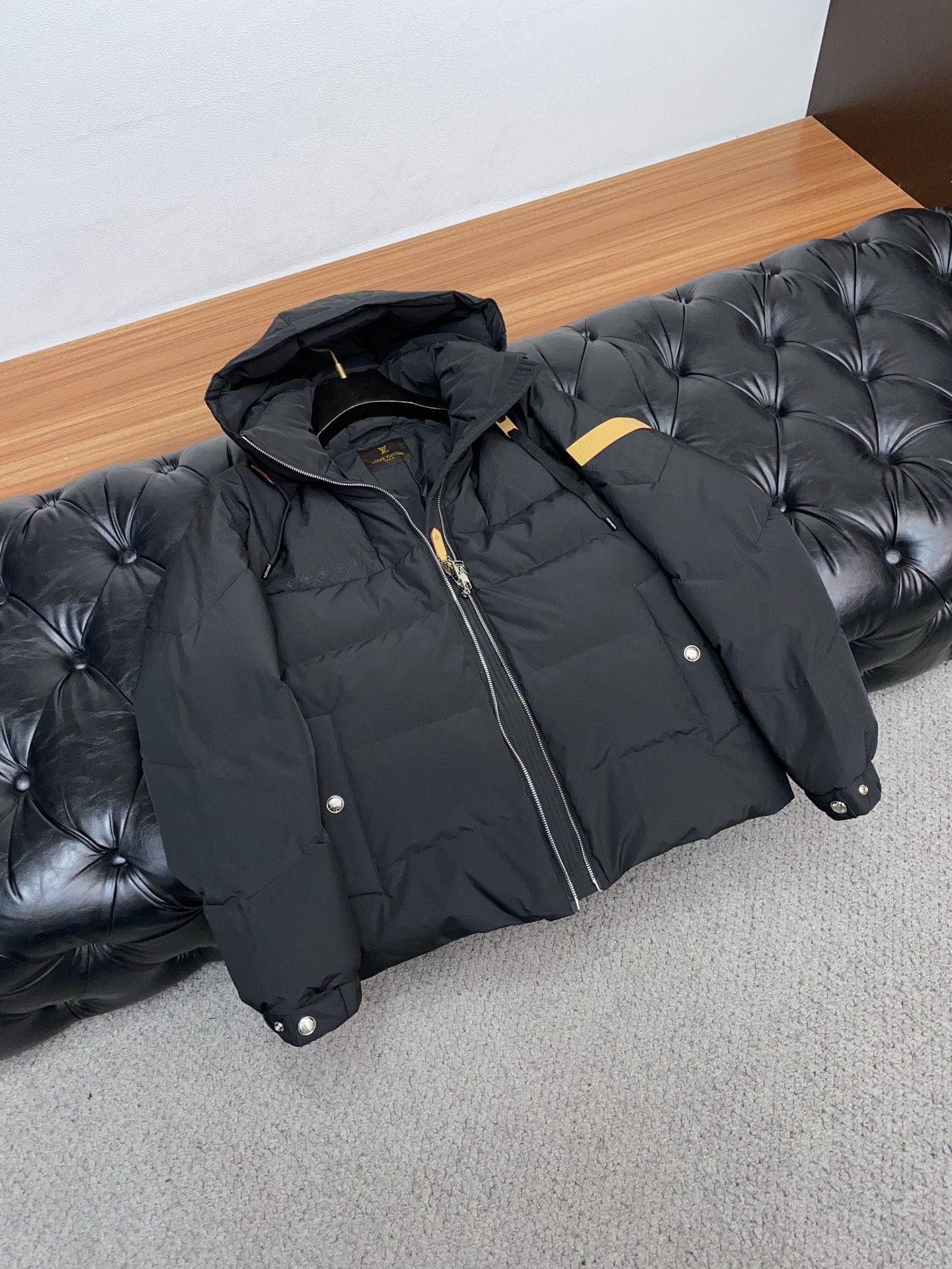 Louis Vuitton Couple Down Jacket White Duck Down M-xl