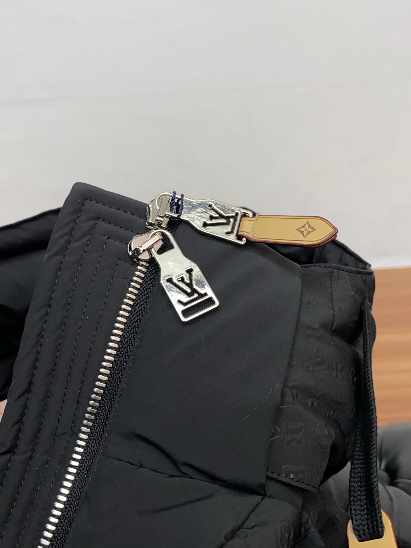 Louis Vuitton Couple Down Jacket White Duck Down M-xl