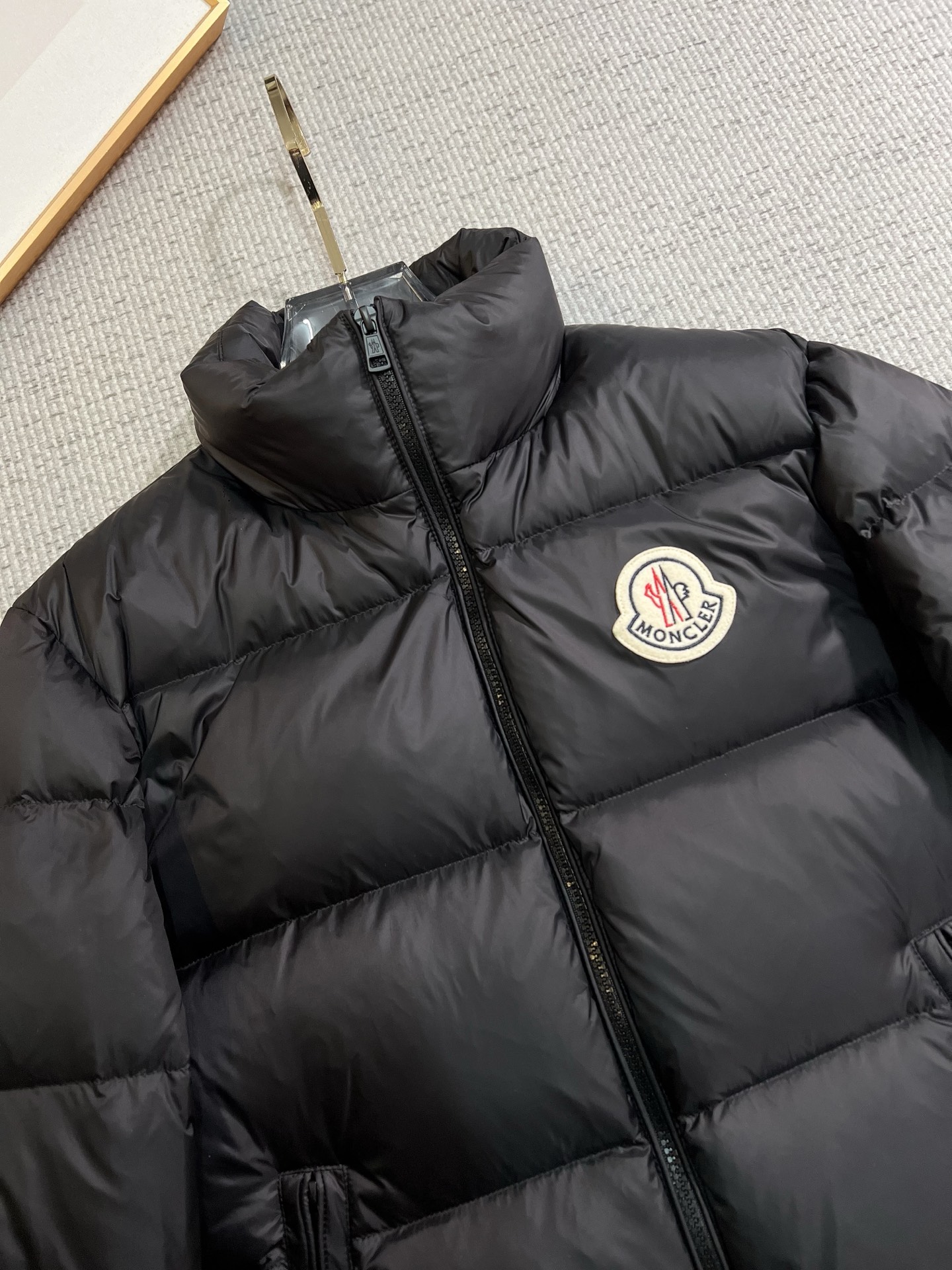 Moncler Down Jacket Hooded M-l-xl