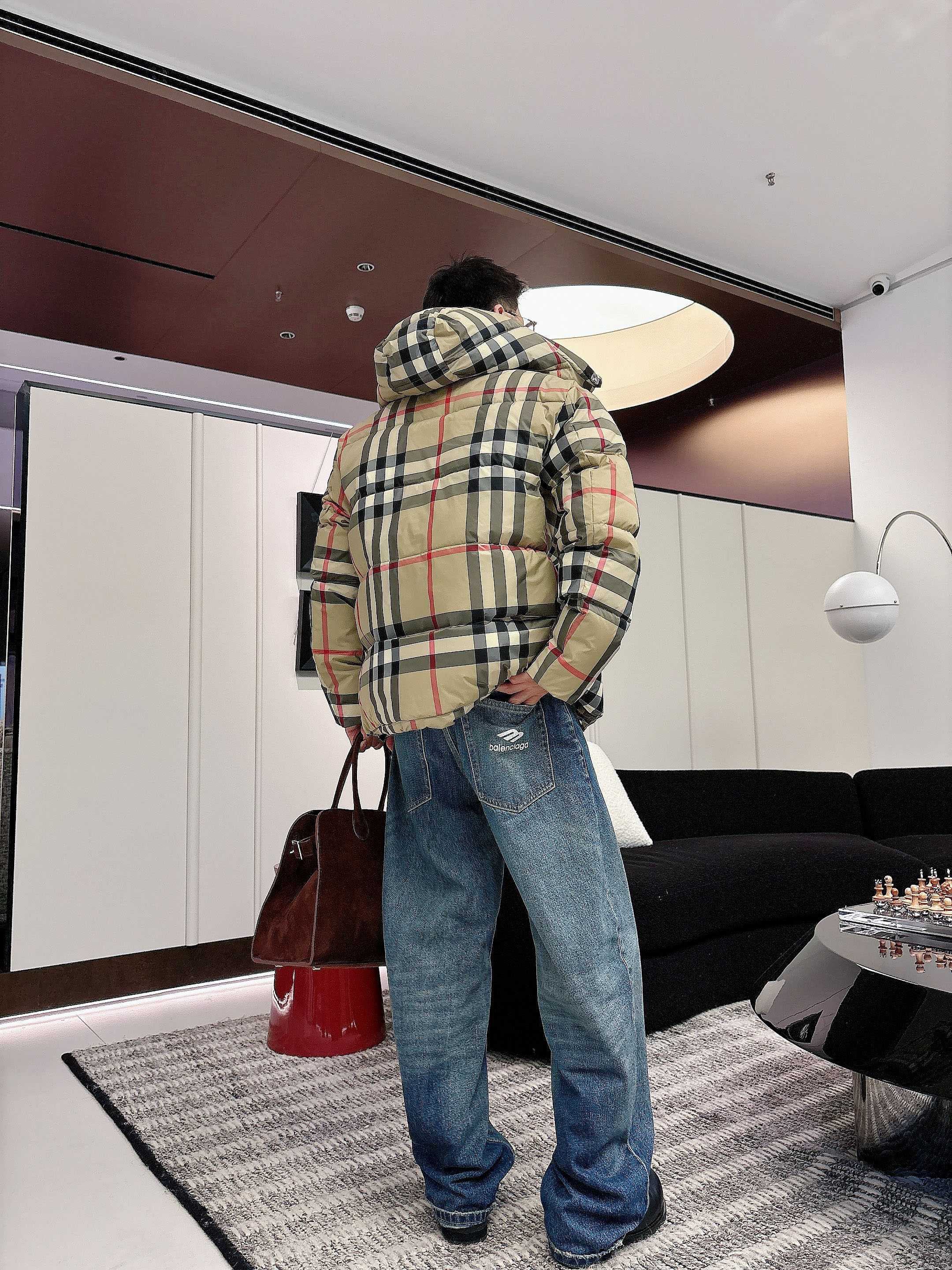 Burberry Down Jacket S-m-l-xl