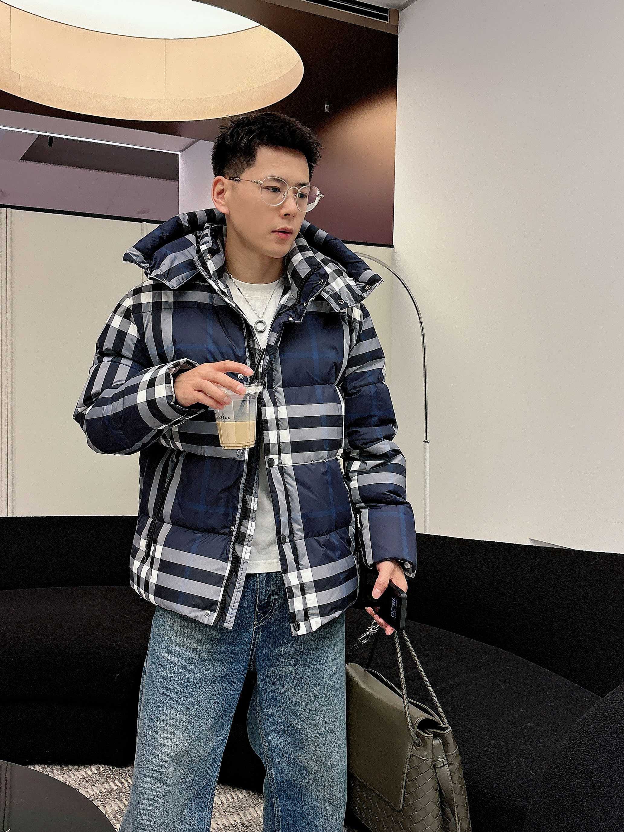 Burberry Down Jacket S-m-l-xl