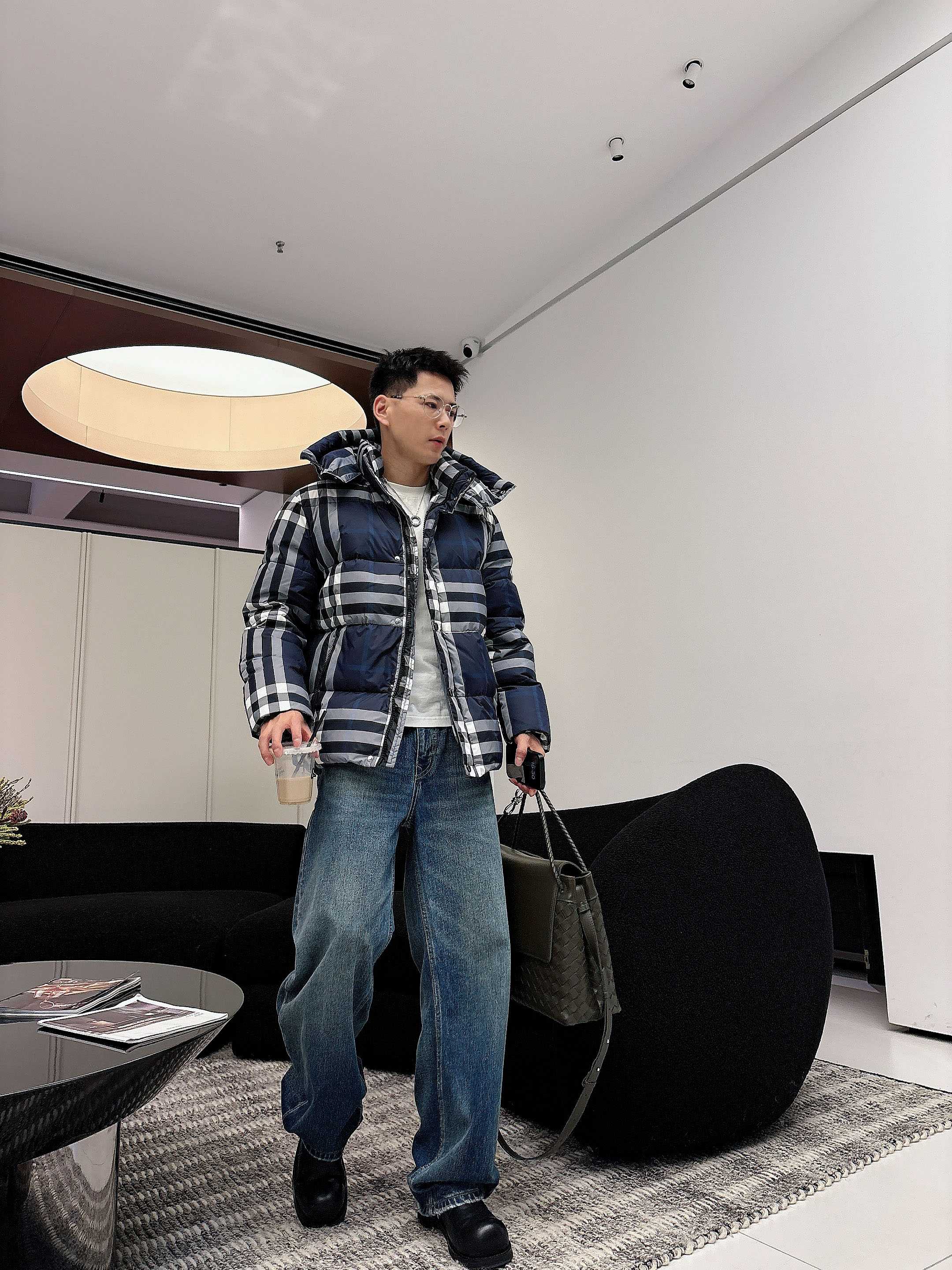 Burberry Down Jacket S-m-l-xl