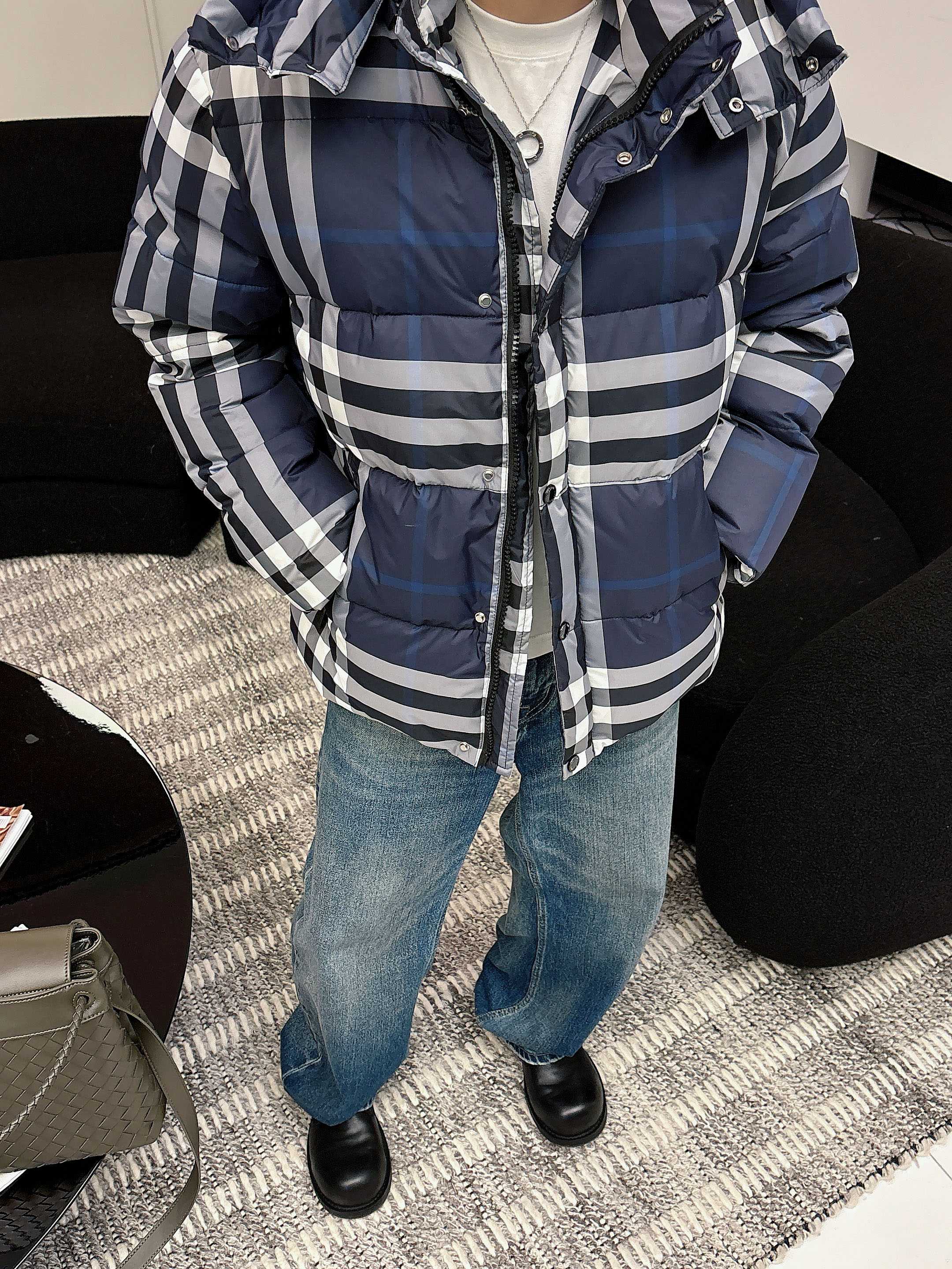 Burberry Down Jacket S-m-l-xl