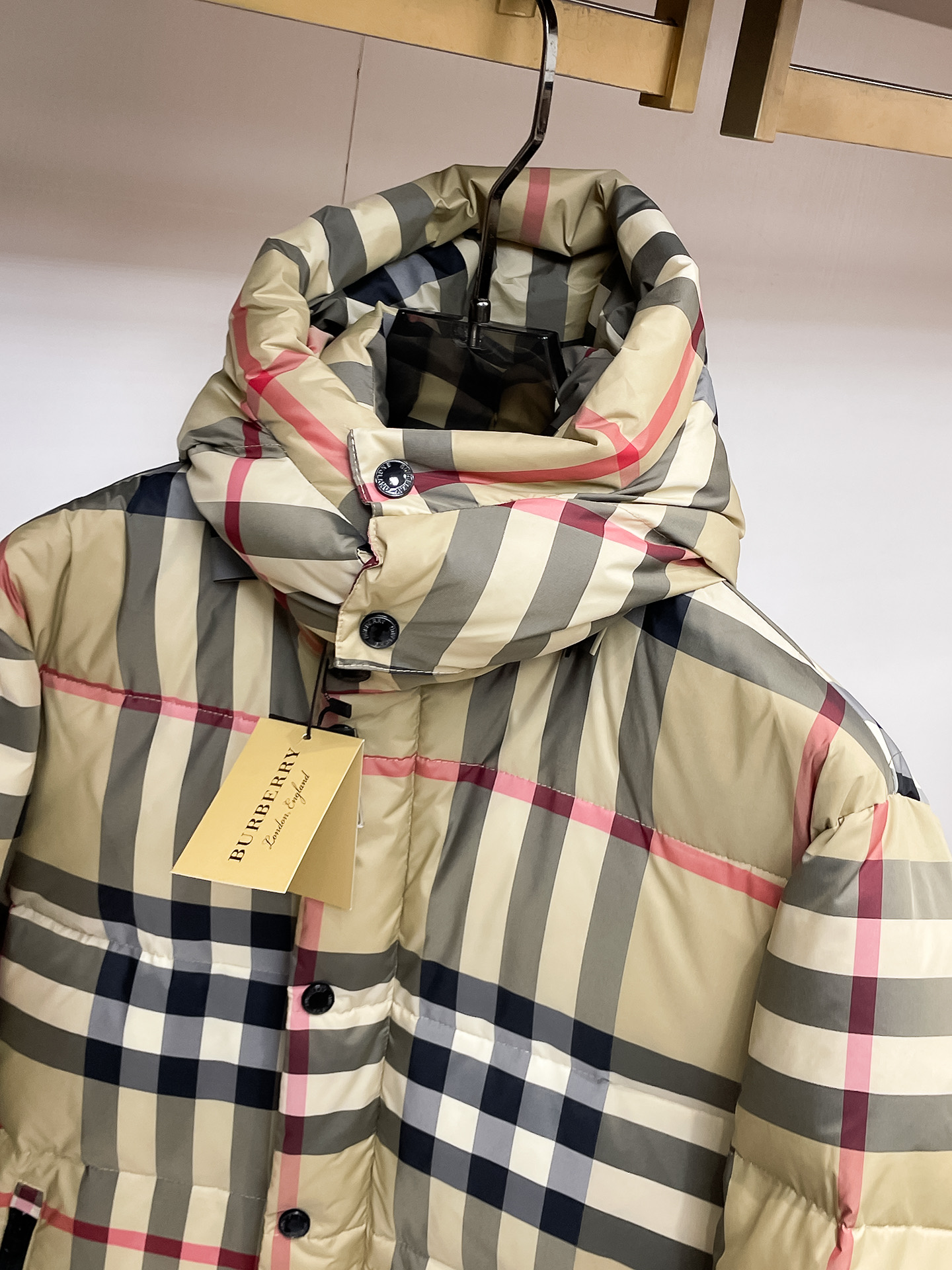Burberry Down Jacket S-m-l-xl