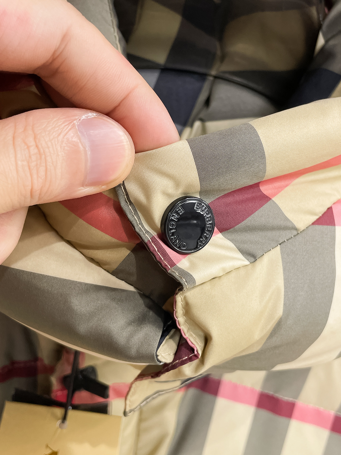 Burberry Down Jacket S-m-l-xl