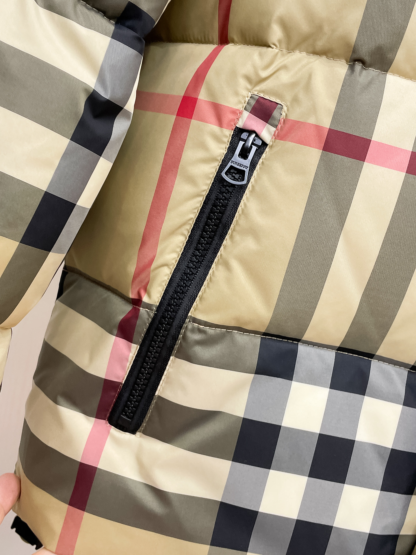 Burberry Down Jacket S-m-l-xl