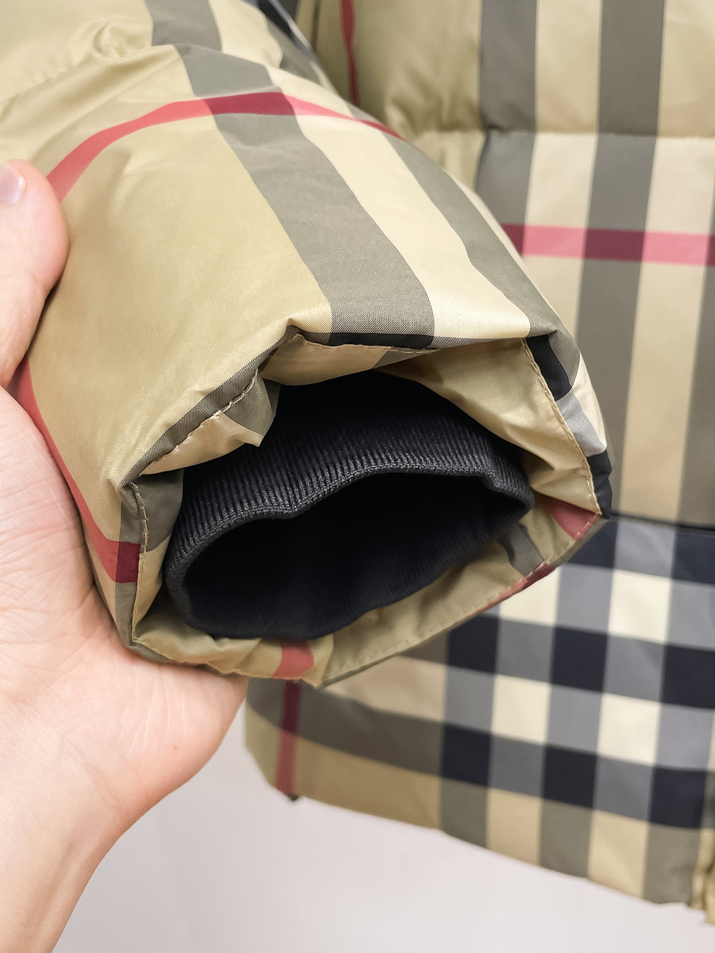 Burberry Down Jacket S-m-l-xl