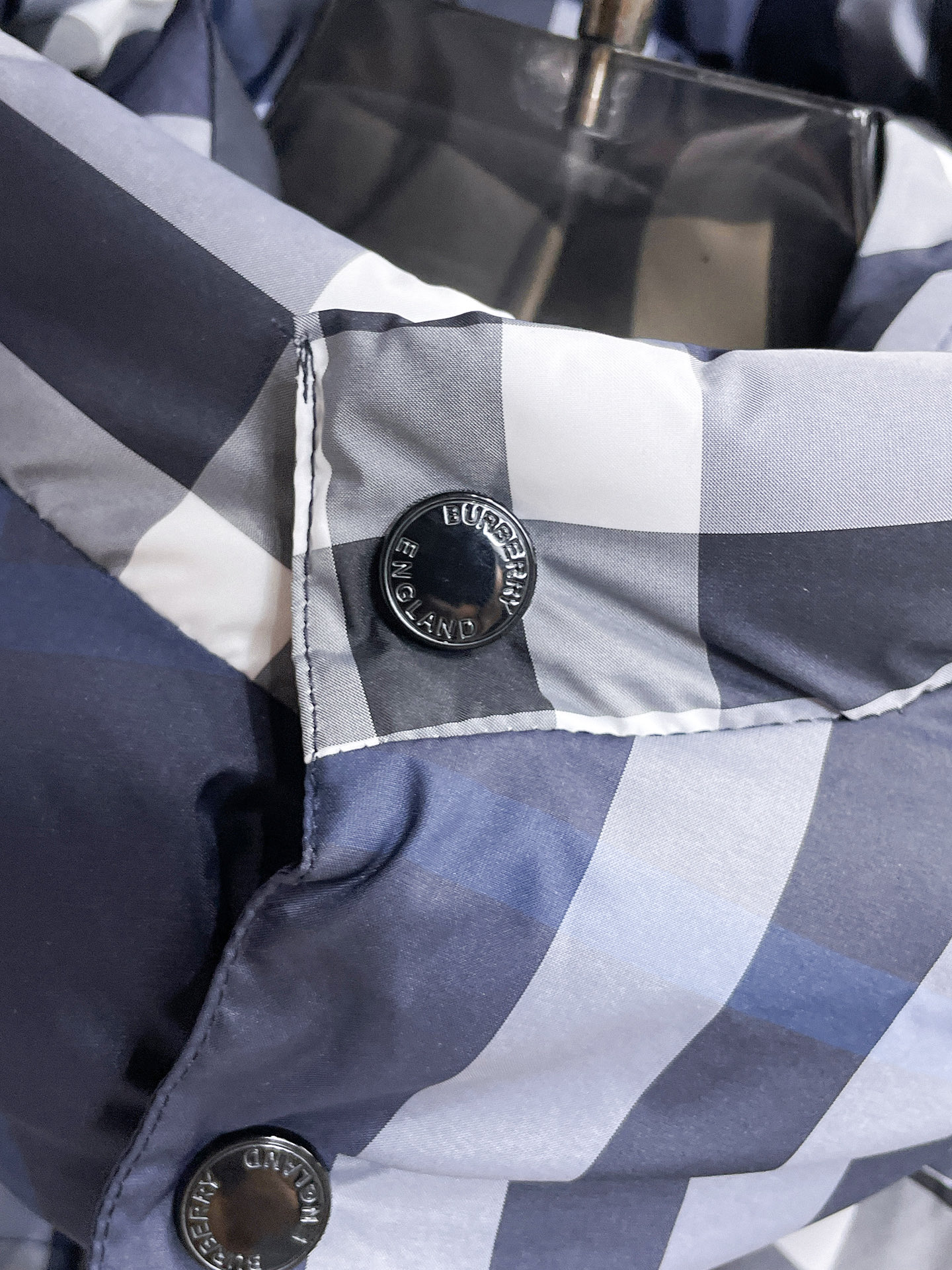 Burberry Down Jacket S-m-l-xl