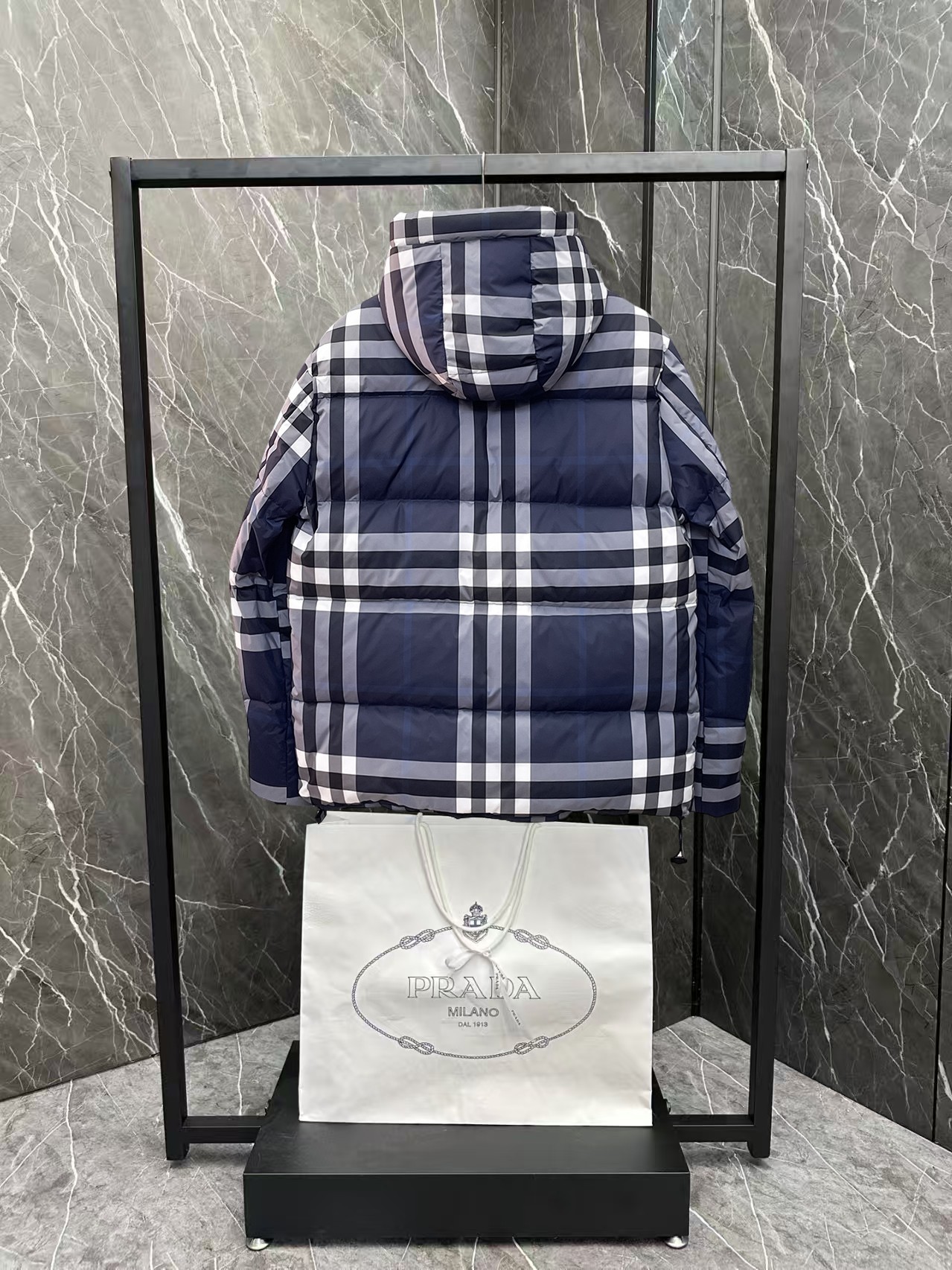 Burberry Down Jacket S-m-l-xl