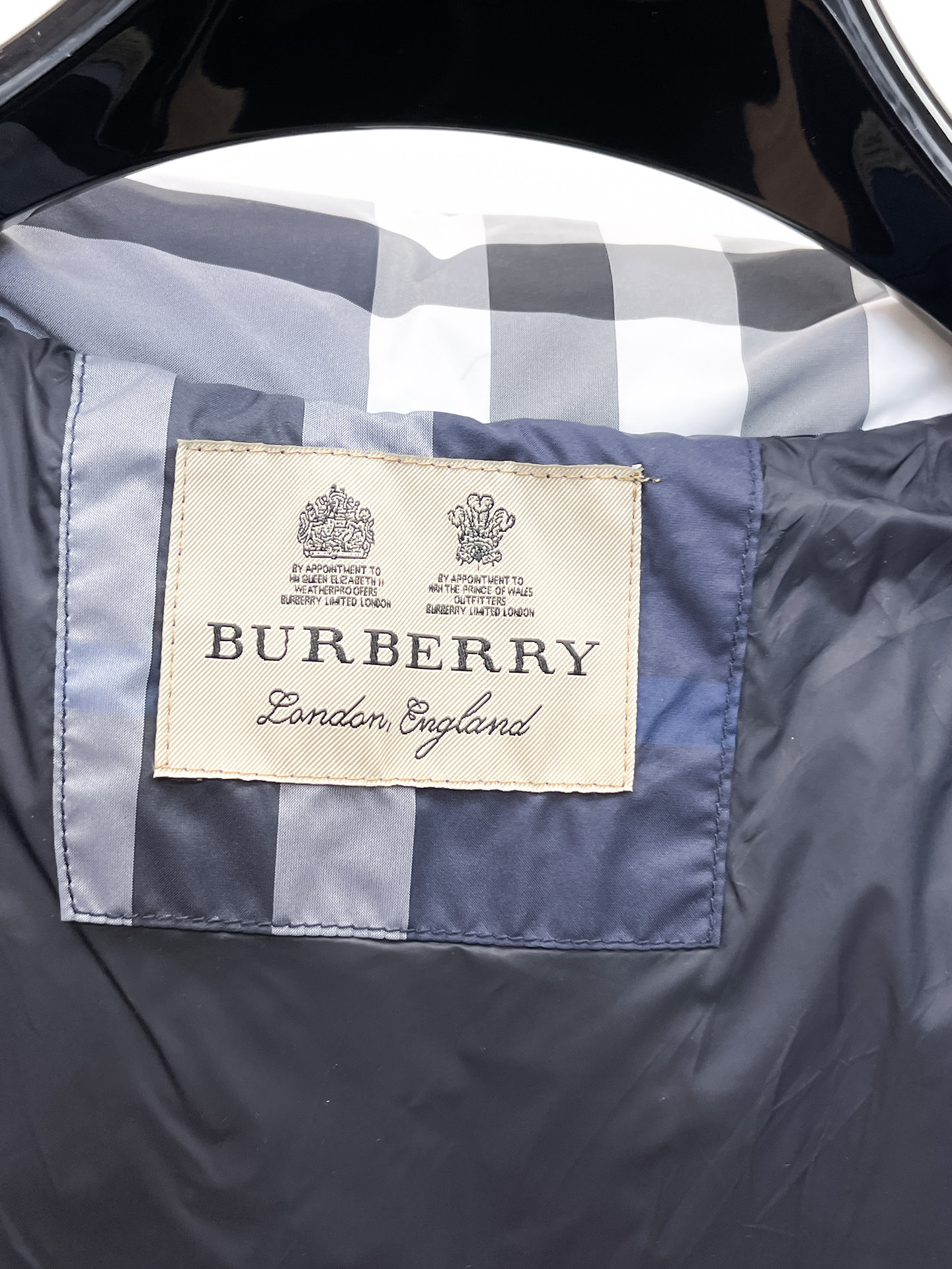Burberry Down Jacket S-m-l-xl