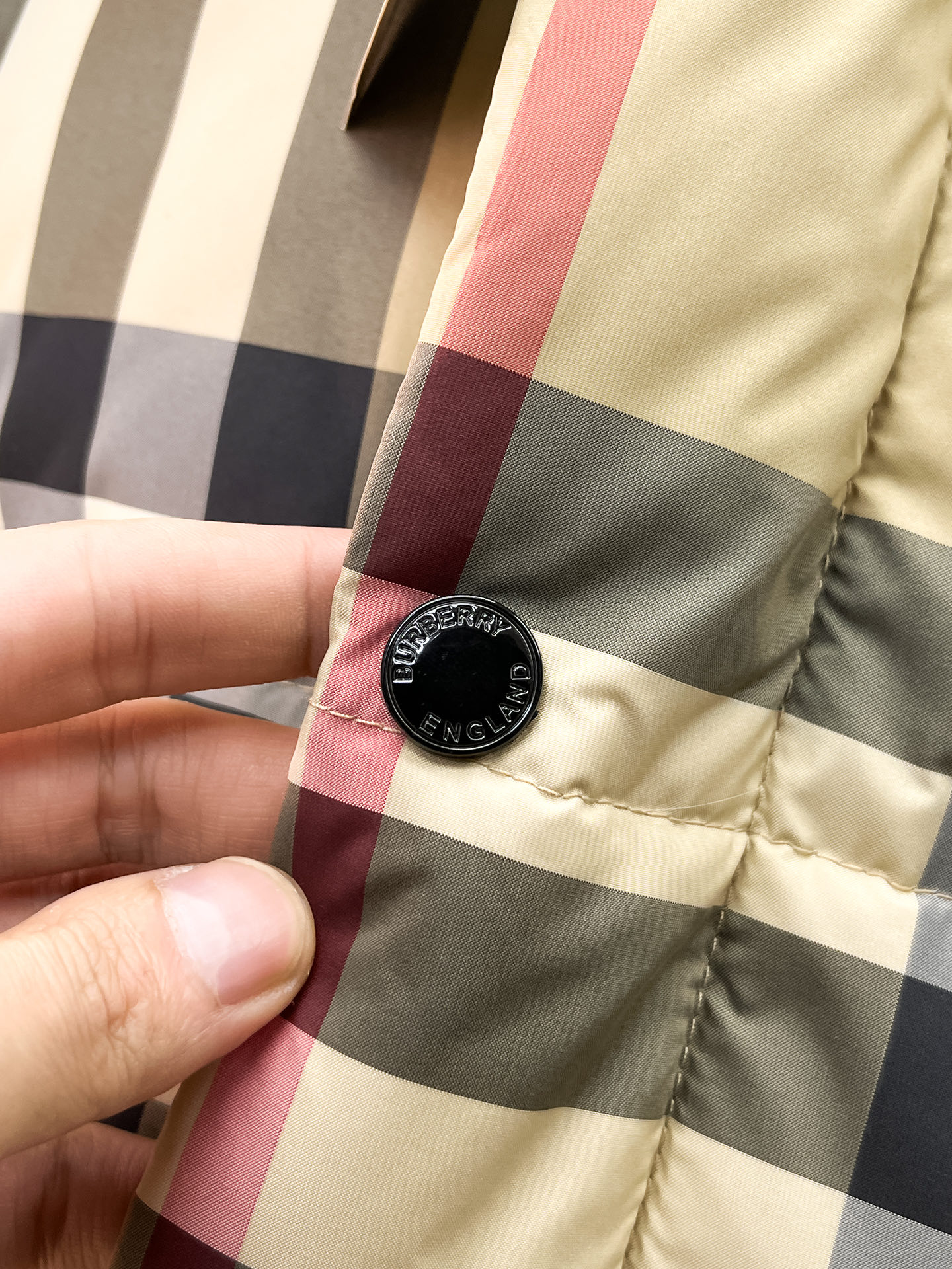 Burberry Down Jacket S-m-l-xl