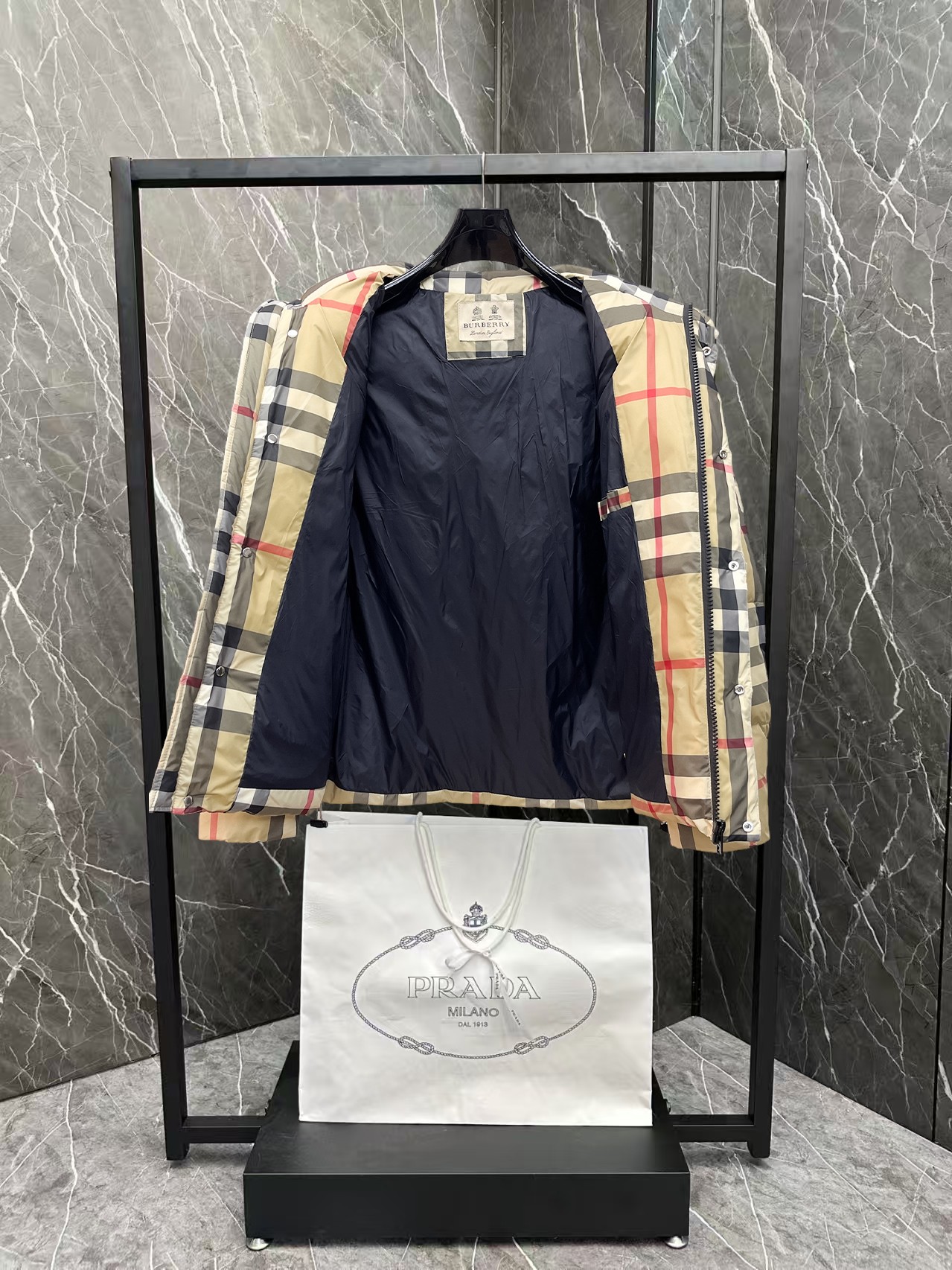 Burberry Down Jacket S-m-l-xl