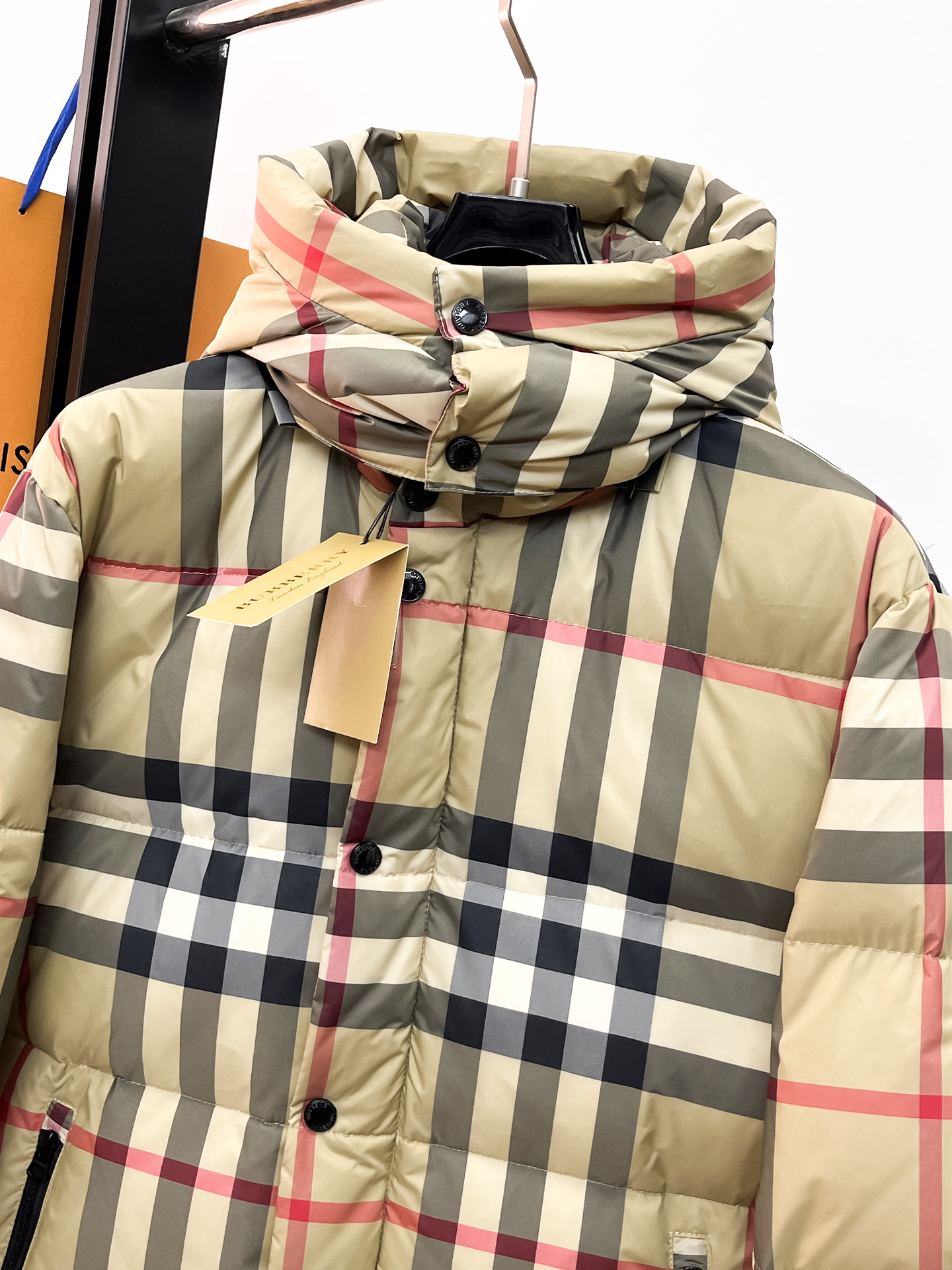 Burberry Down Jacket S-m-l-xl
