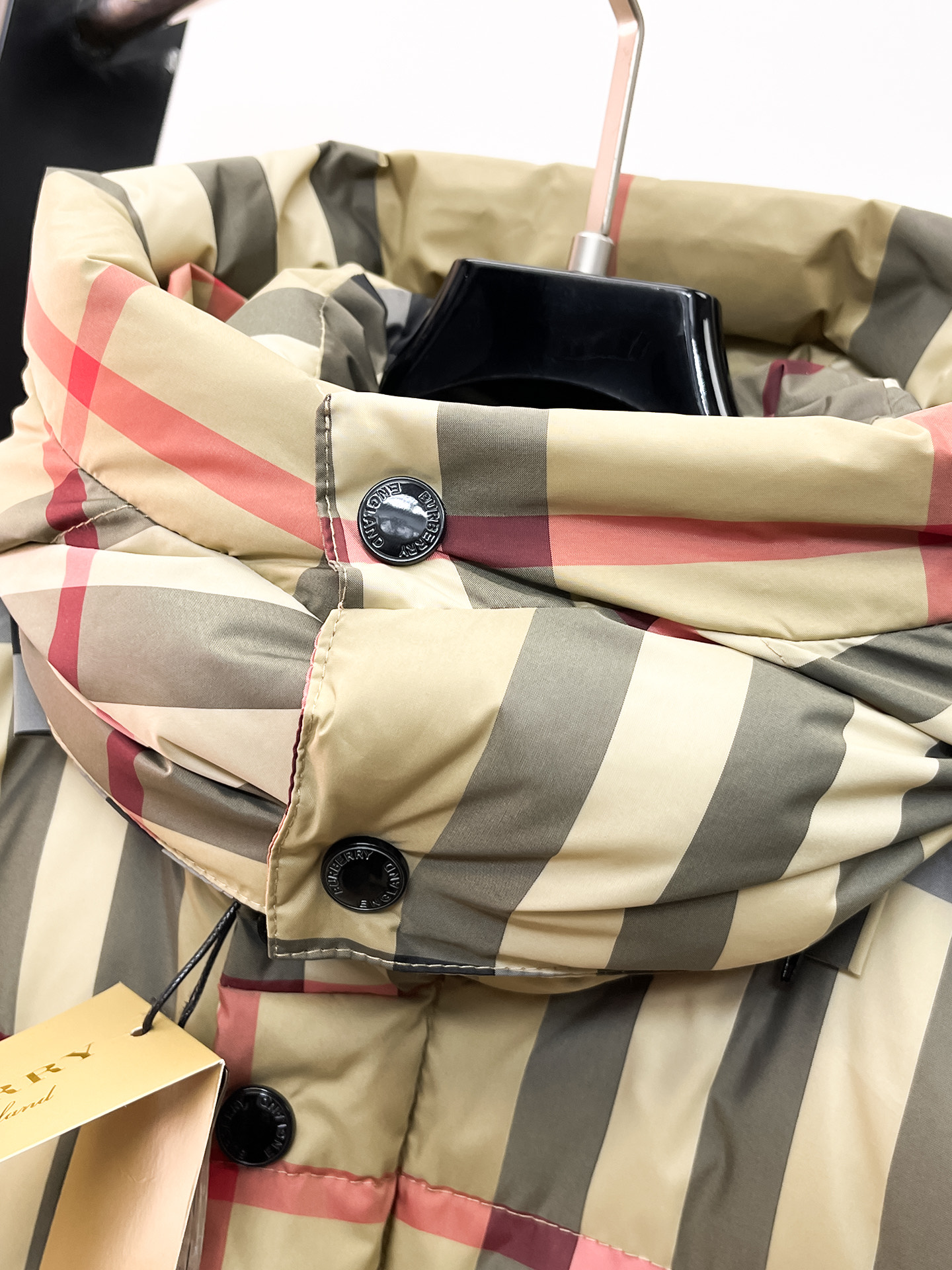 Burberry Down Jacket S-m-l-xl