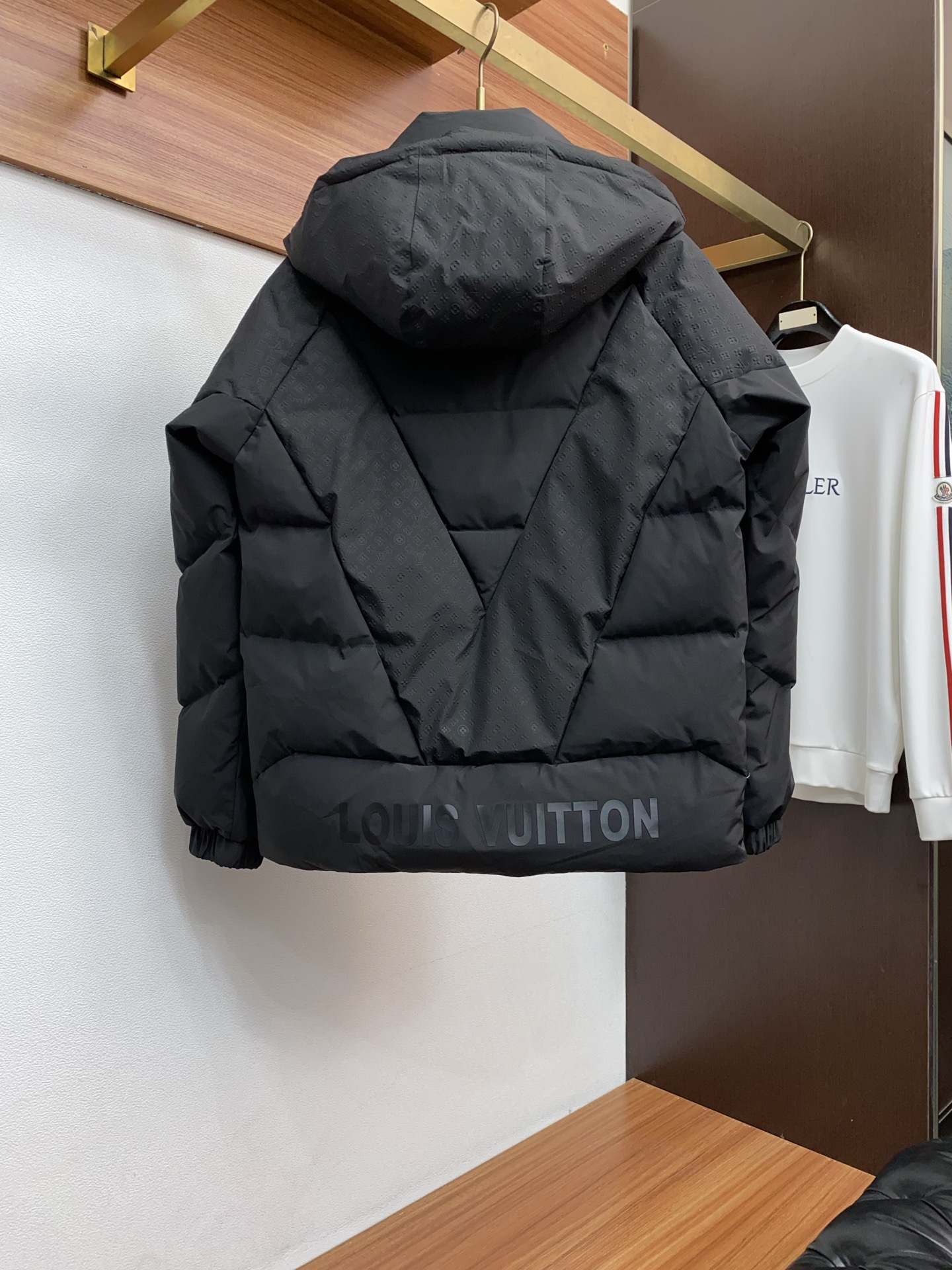 Louis Vuitton Couple Down Jacket White Duck Down M-xl