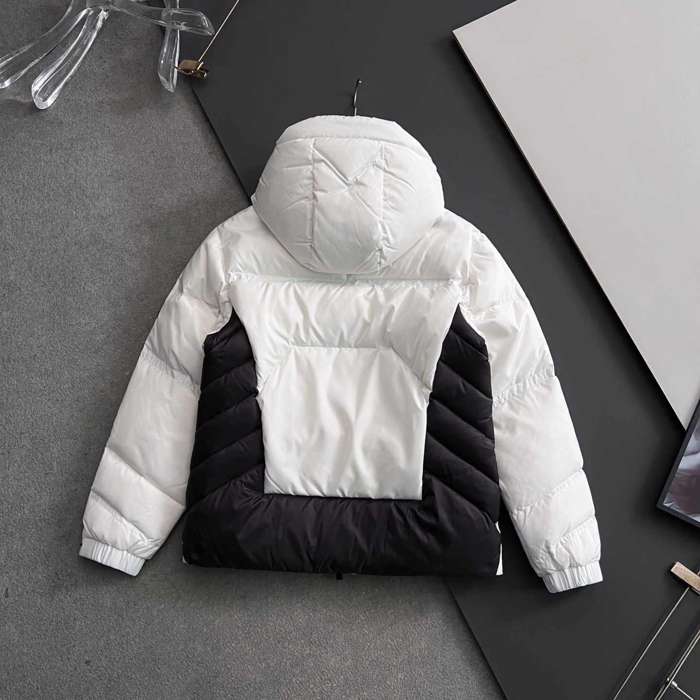 Moncler Down Jacket White Duck Down M