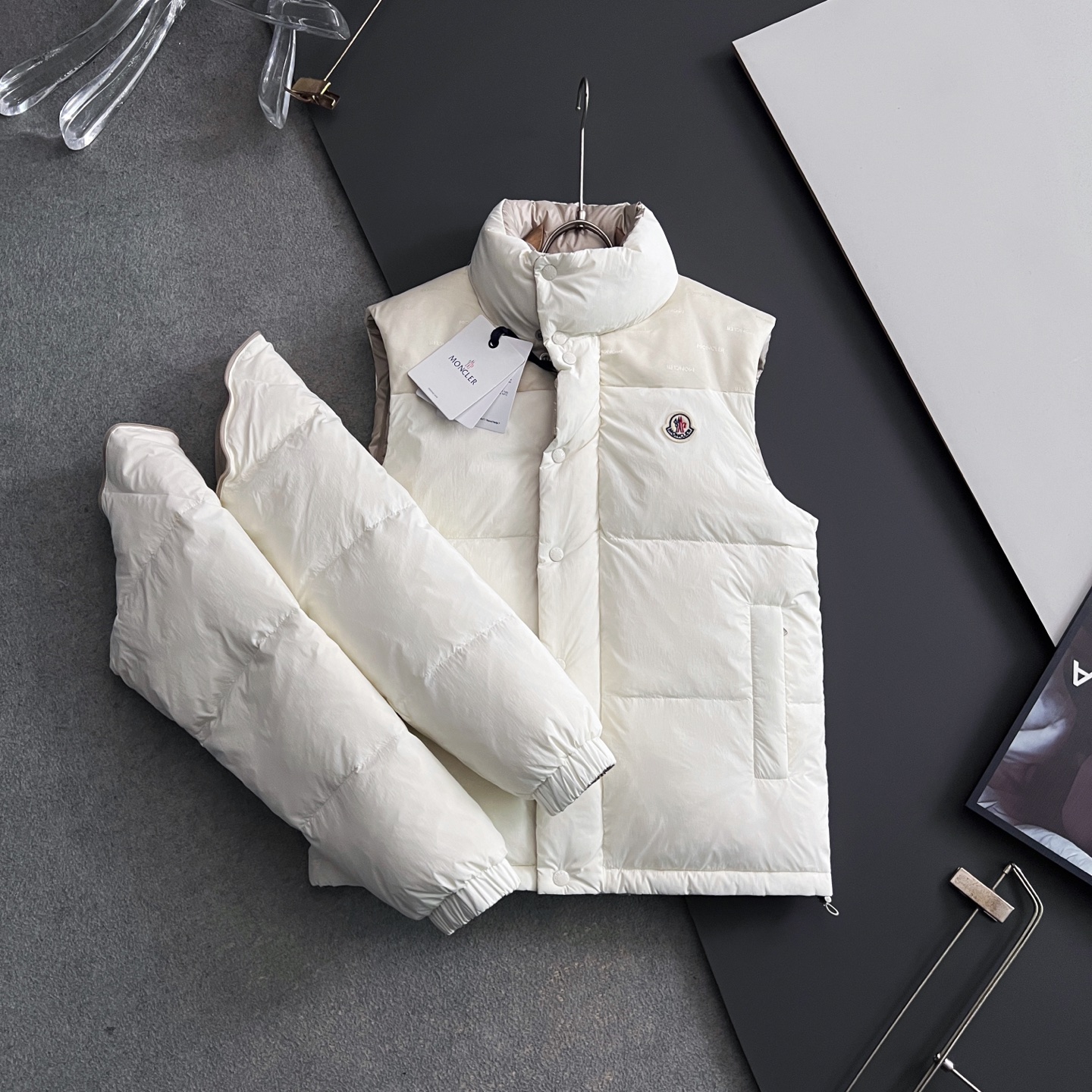 Moncler Down Jacket White Duck Down M