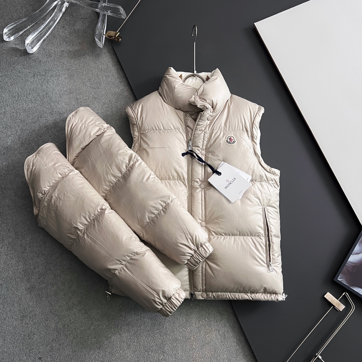 Moncler Down Jacket White Duck Down M