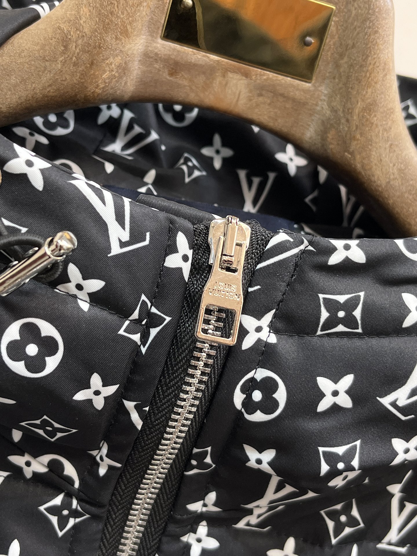 Louis Vuitton Down Jacket S-m-l-xl
