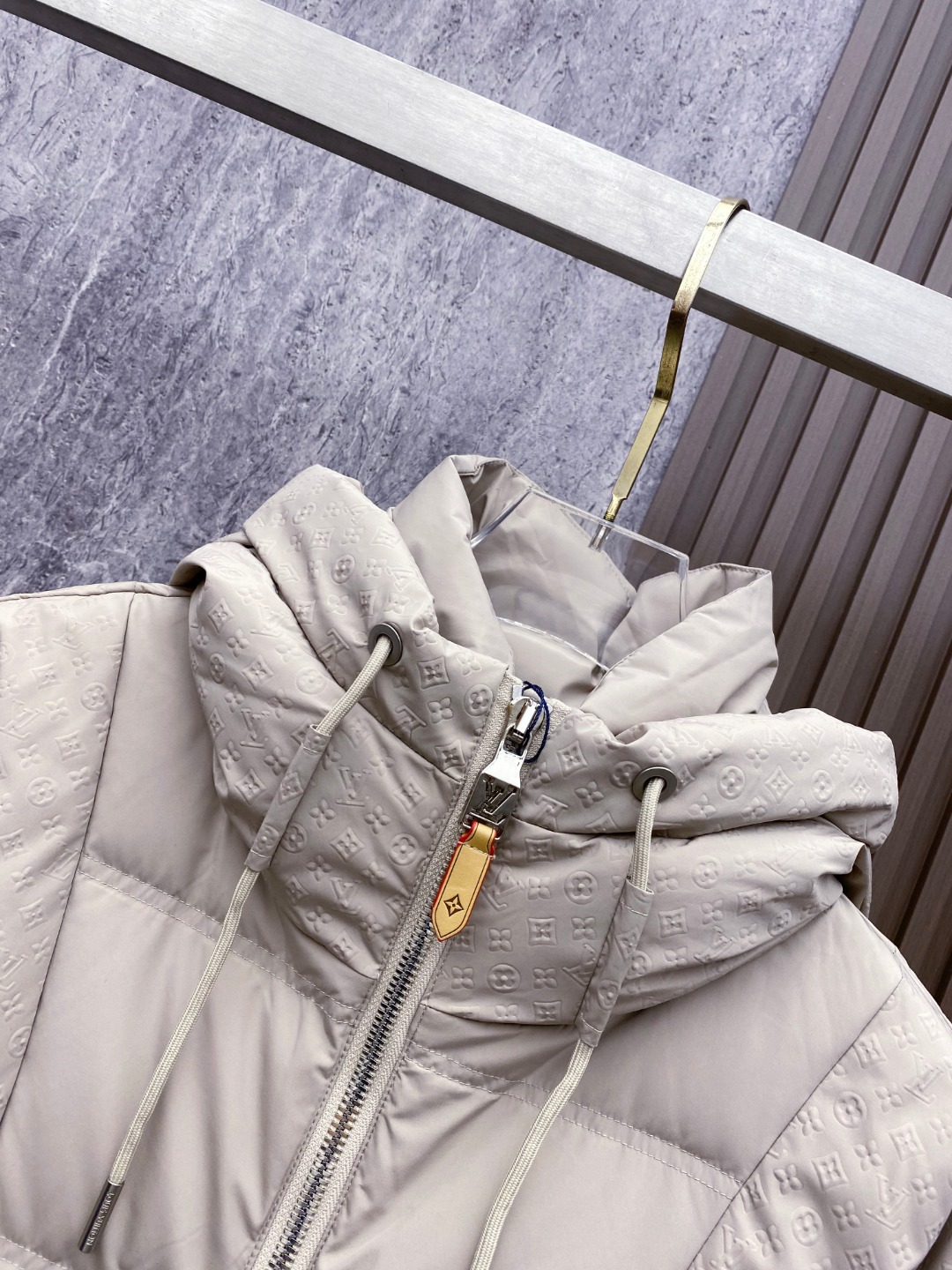 Louis Vuitton Down Jacket Black Hooded S-l