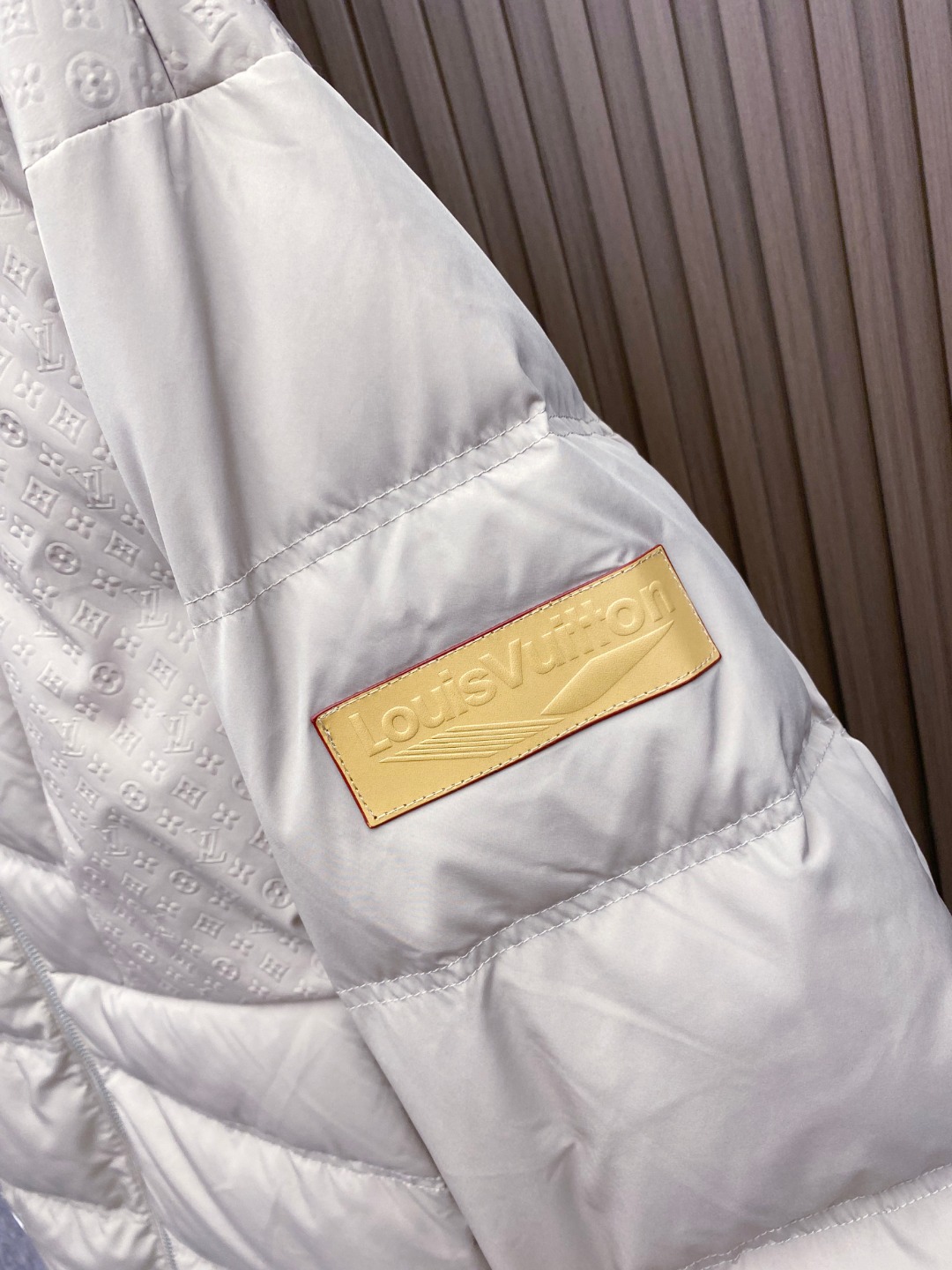 Louis Vuitton Down Jacket Black Hooded S-l
