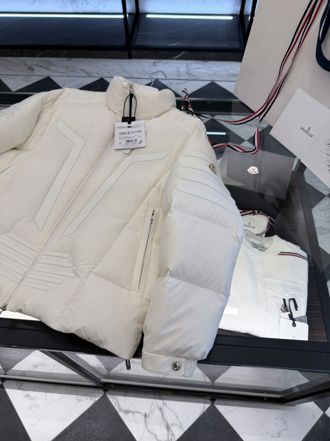 Moncler Down Jacket M-l