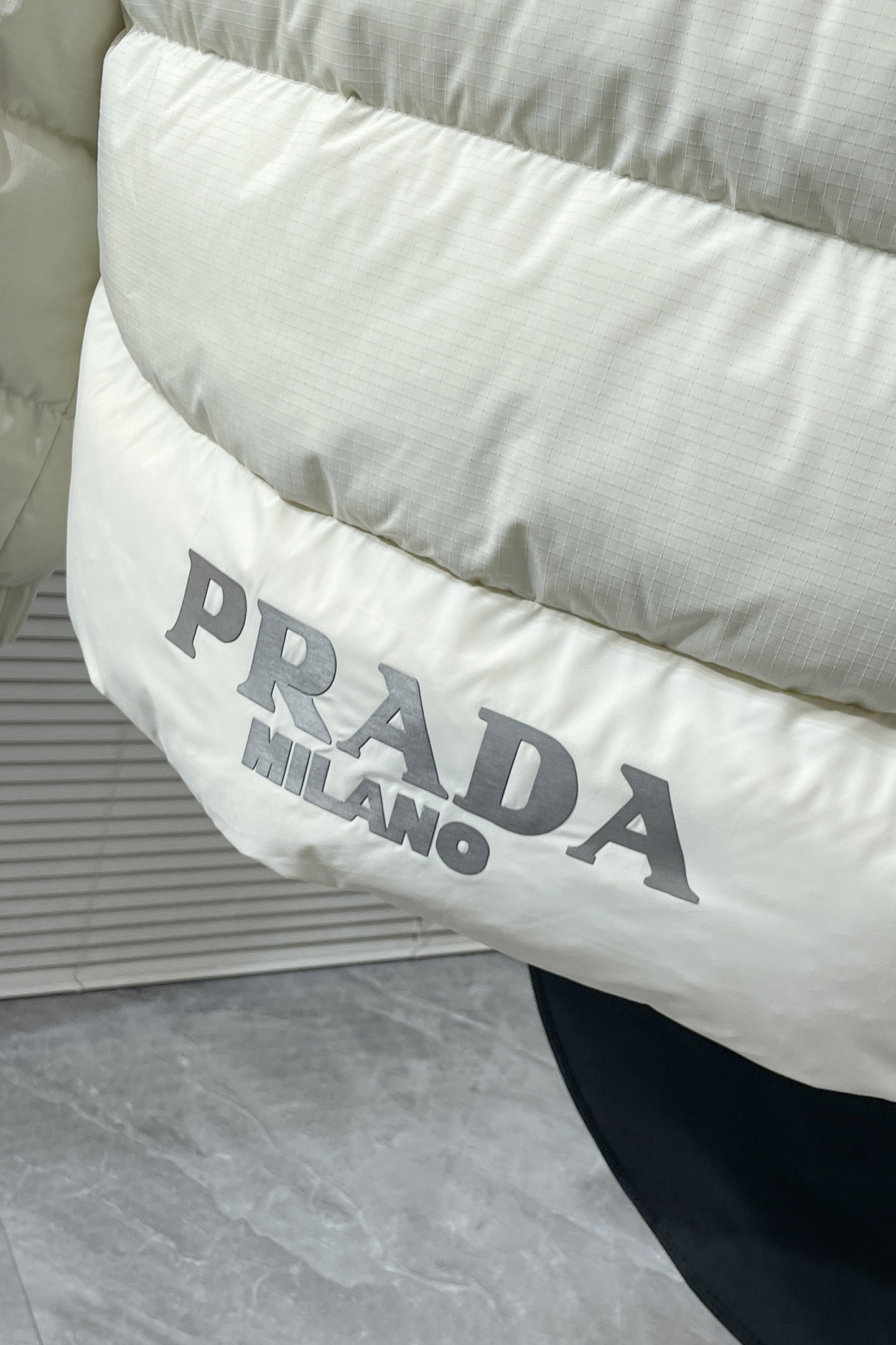 Prada Down Jacket White Duck Down Black S-m-xl