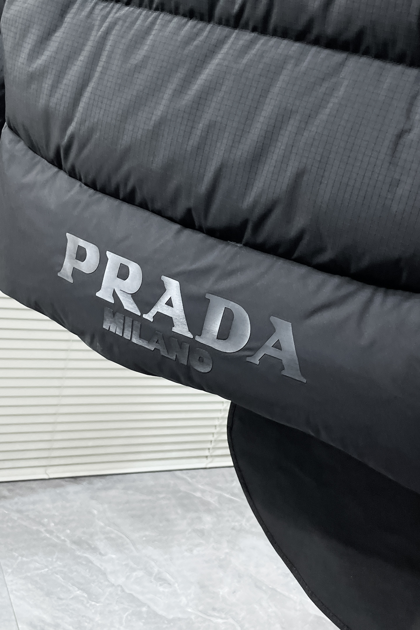Prada Down Jacket White Duck Down Black S-m-xl