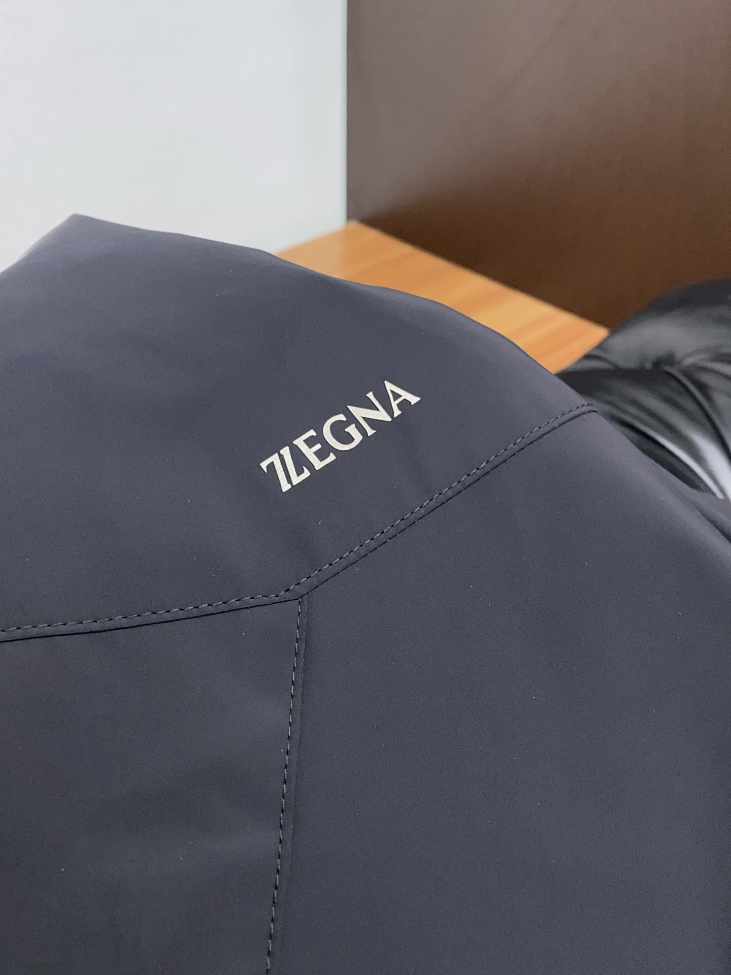 Ermenegildo Zegna Male Down Jacket White Duck Down M-xl