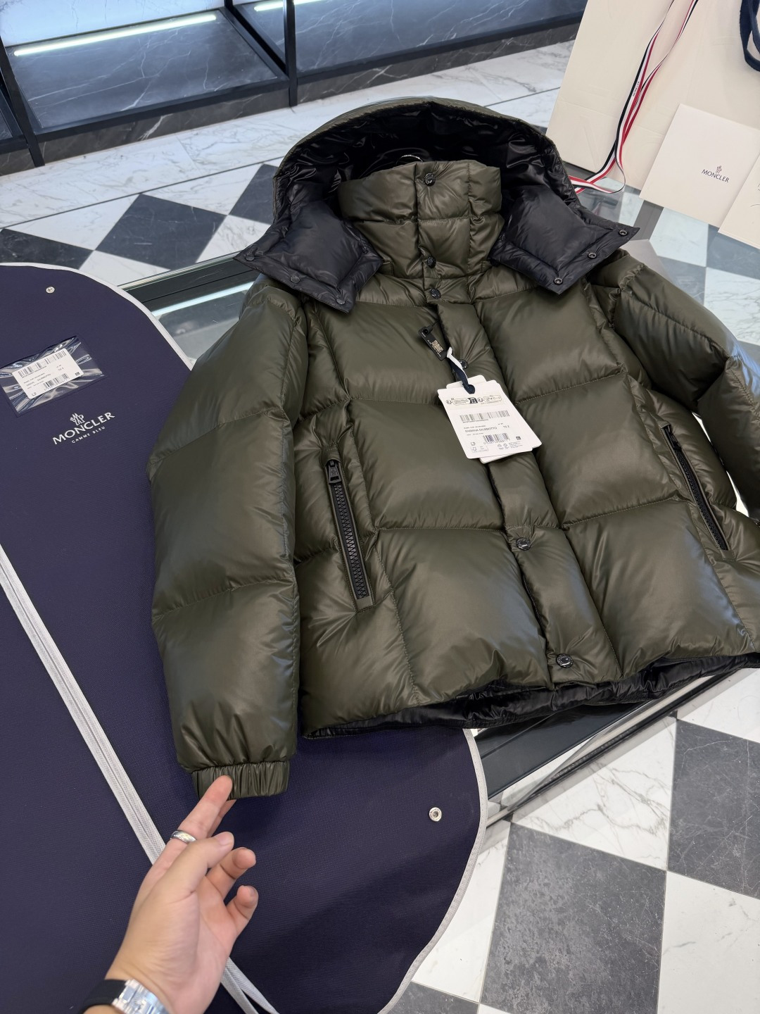 Moncler Jacket Hooded M-l